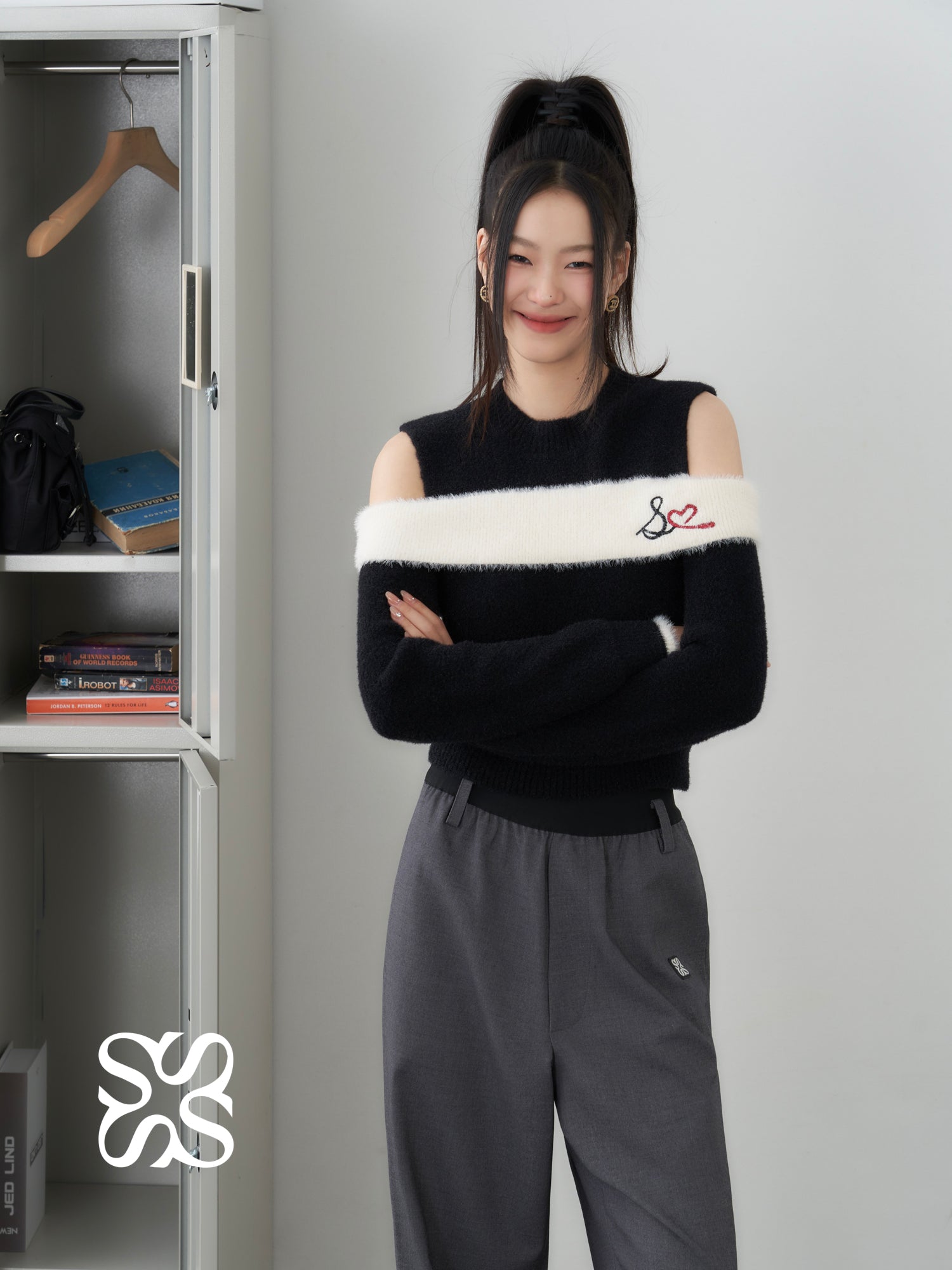 SOMESOWE Black Off-shoulder Sweater | MADA IN CHINA