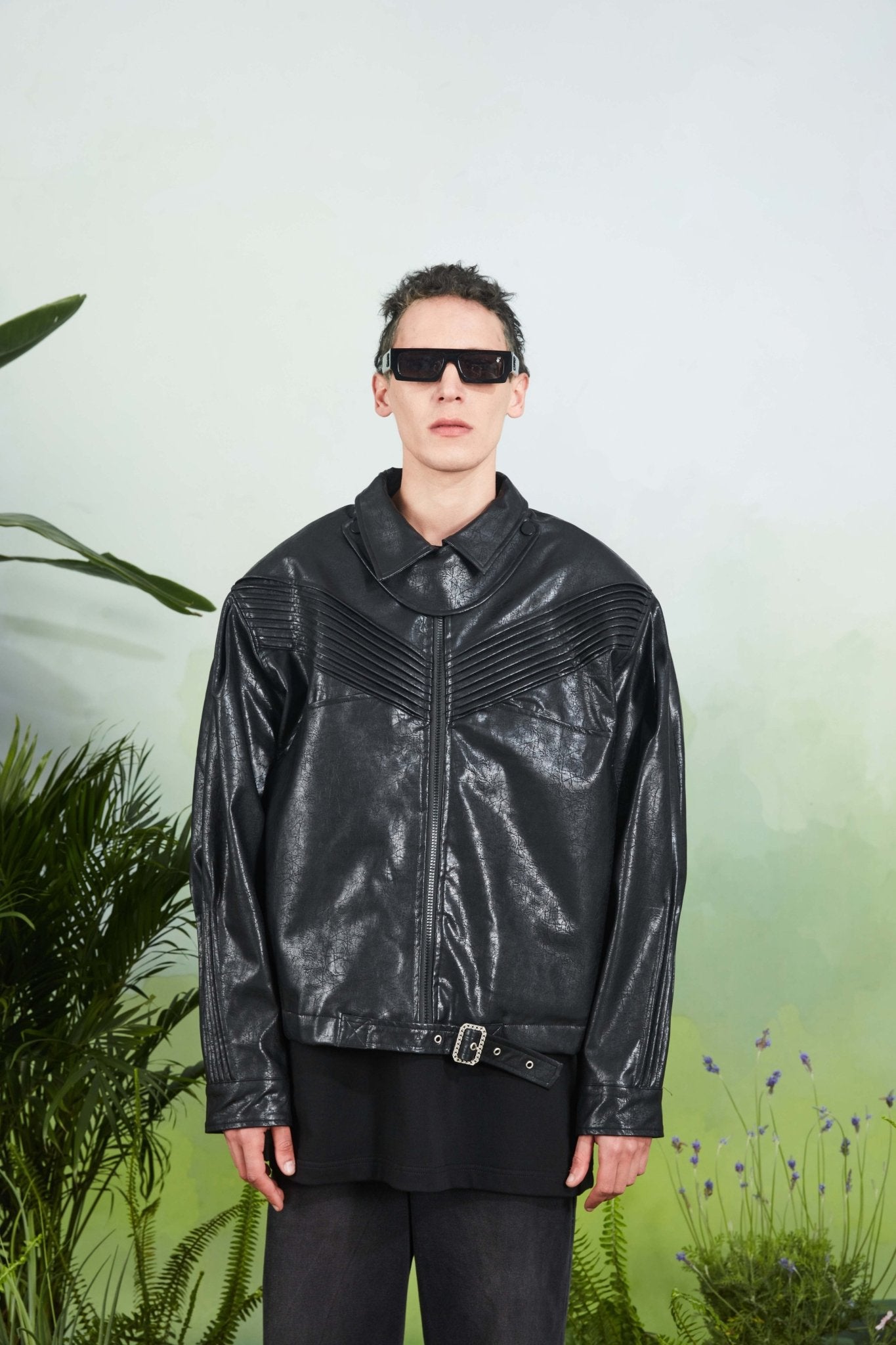 VANN VALRENCÉ Black Short Leather Jacket | MADA IN CHINA