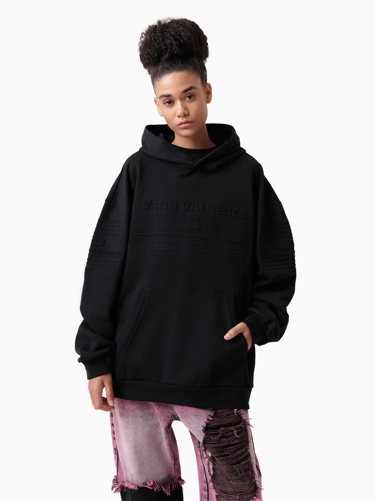 VANN VALRENCÉ Black Silhouette Wide Shoulder Hoodie | MADA IN CHINA