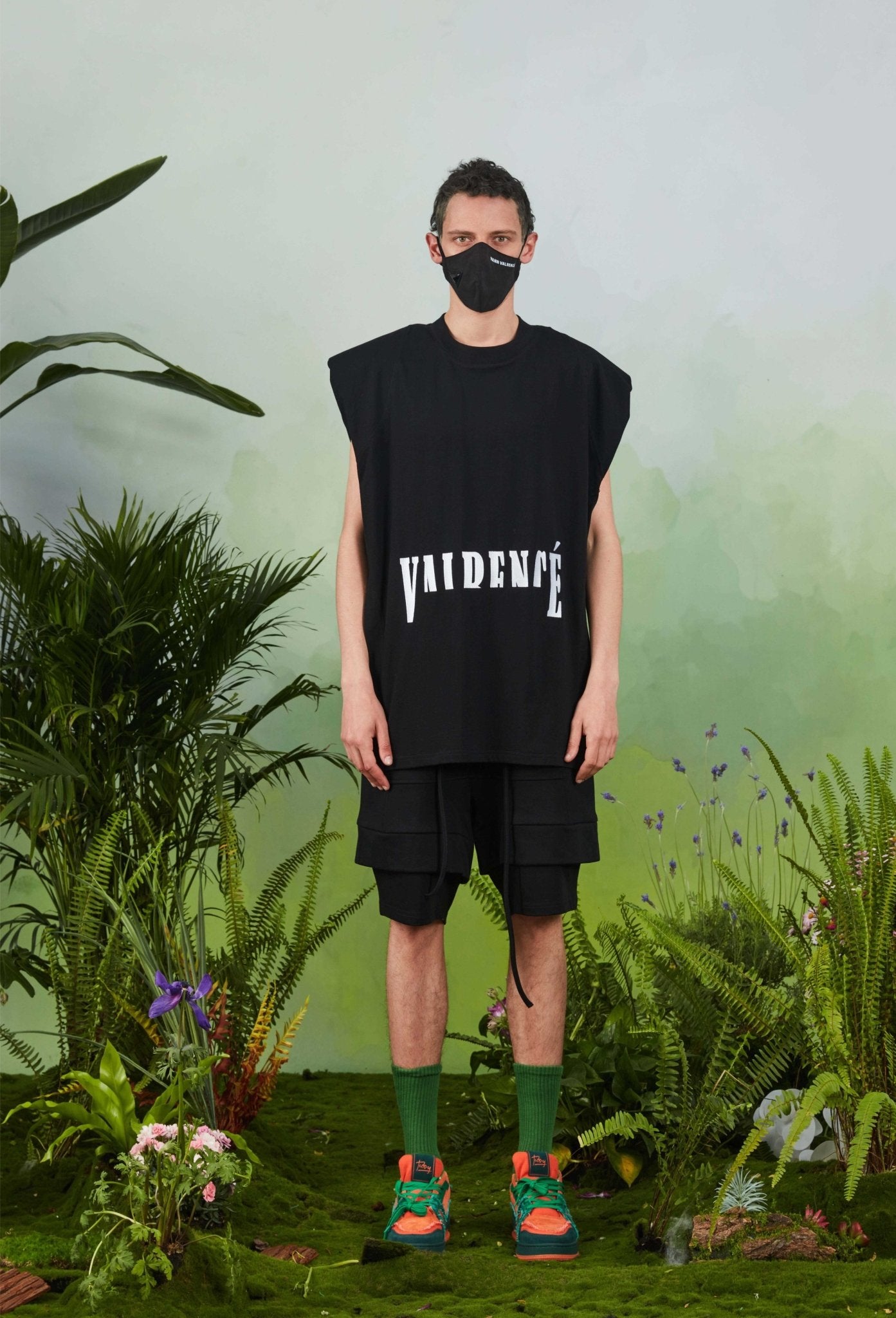 VANN VALRENCÉ Black Sleeveless T-shirt With Shoulder Pads | MADA IN CHINA