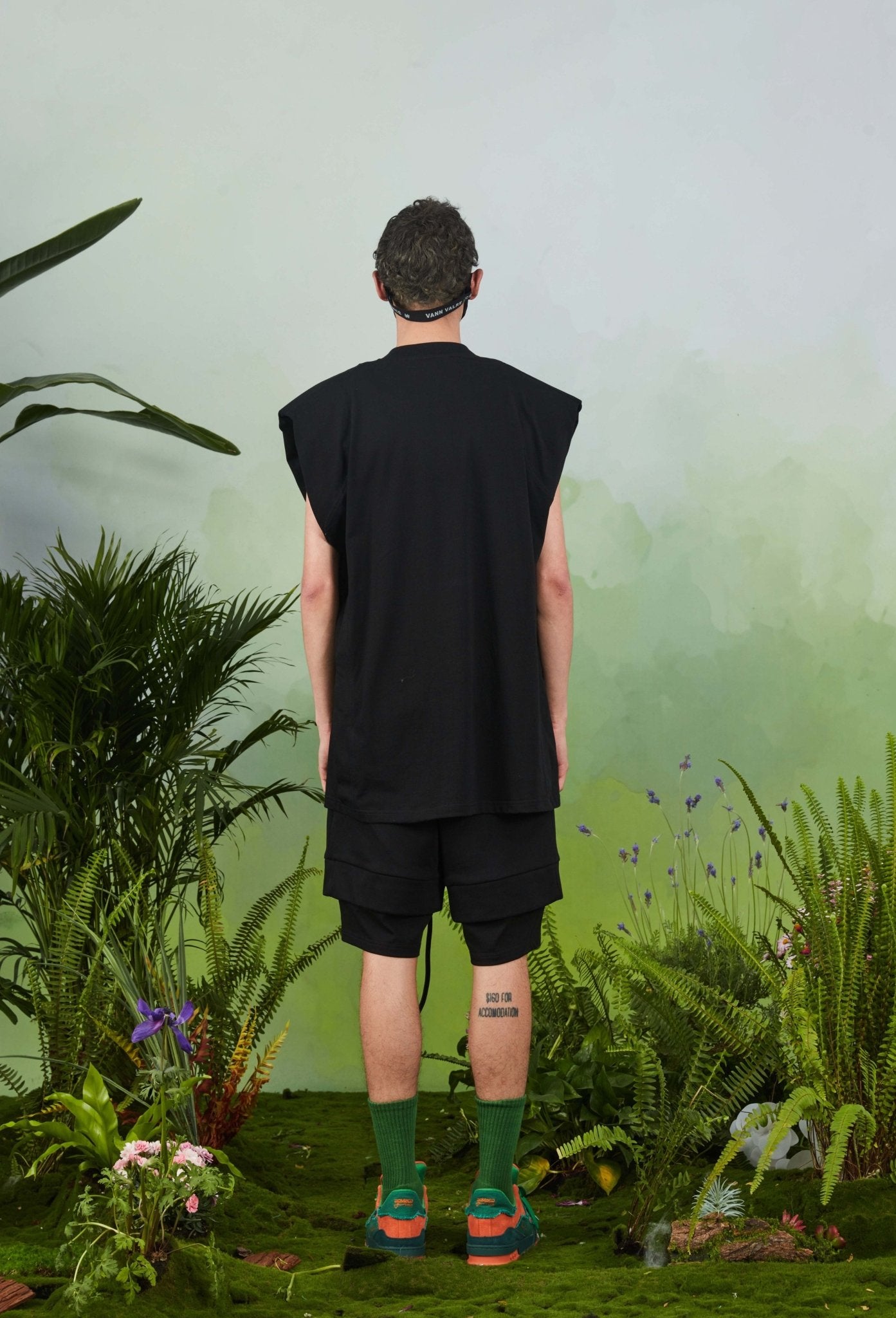 VANN VALRENCÉ Black Sleeveless T-shirt With Shoulder Pads | MADA IN CHINA