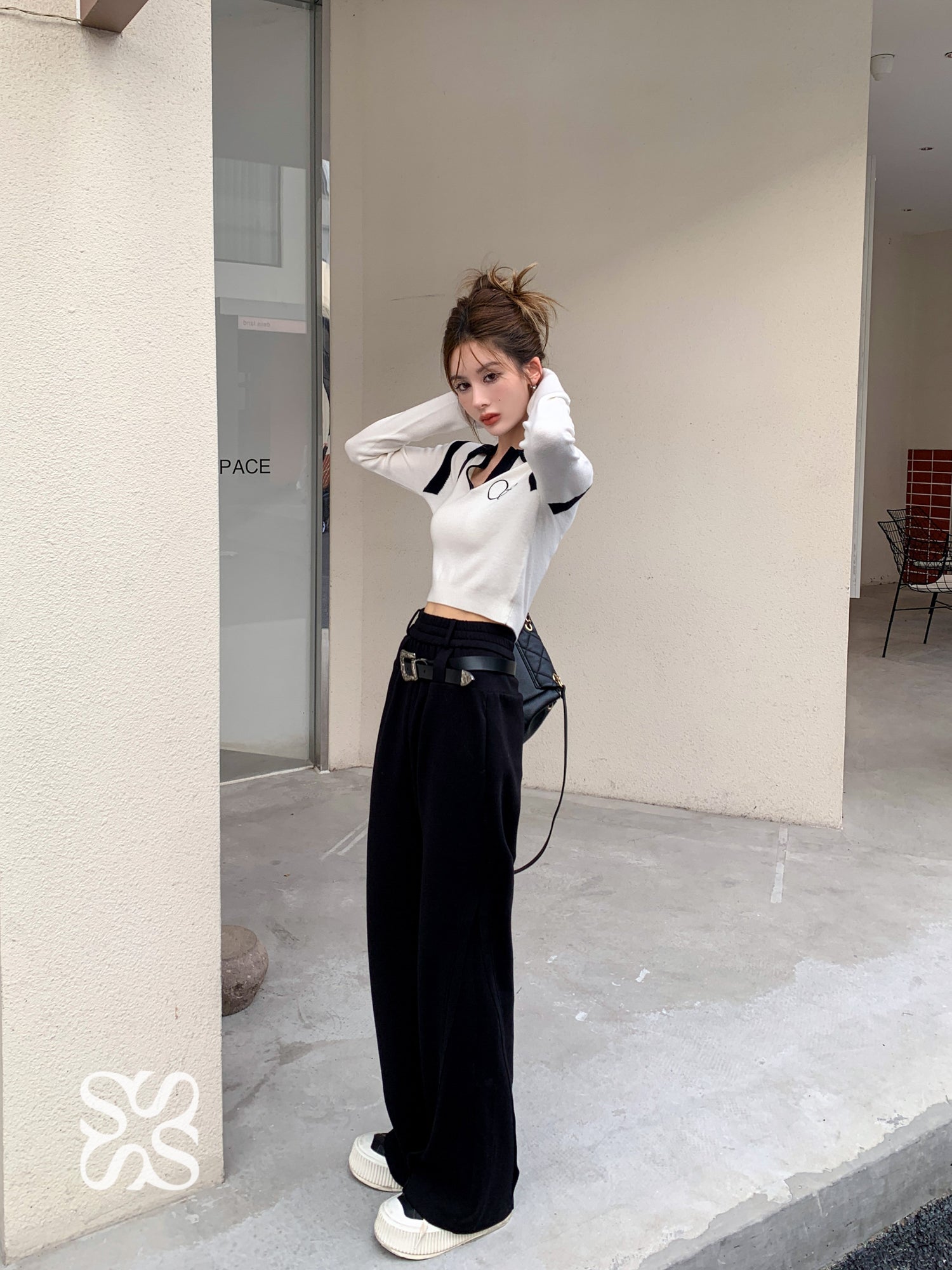 SOMESOWE Black Wide-leg Draper Pants | MADA IN CHINA