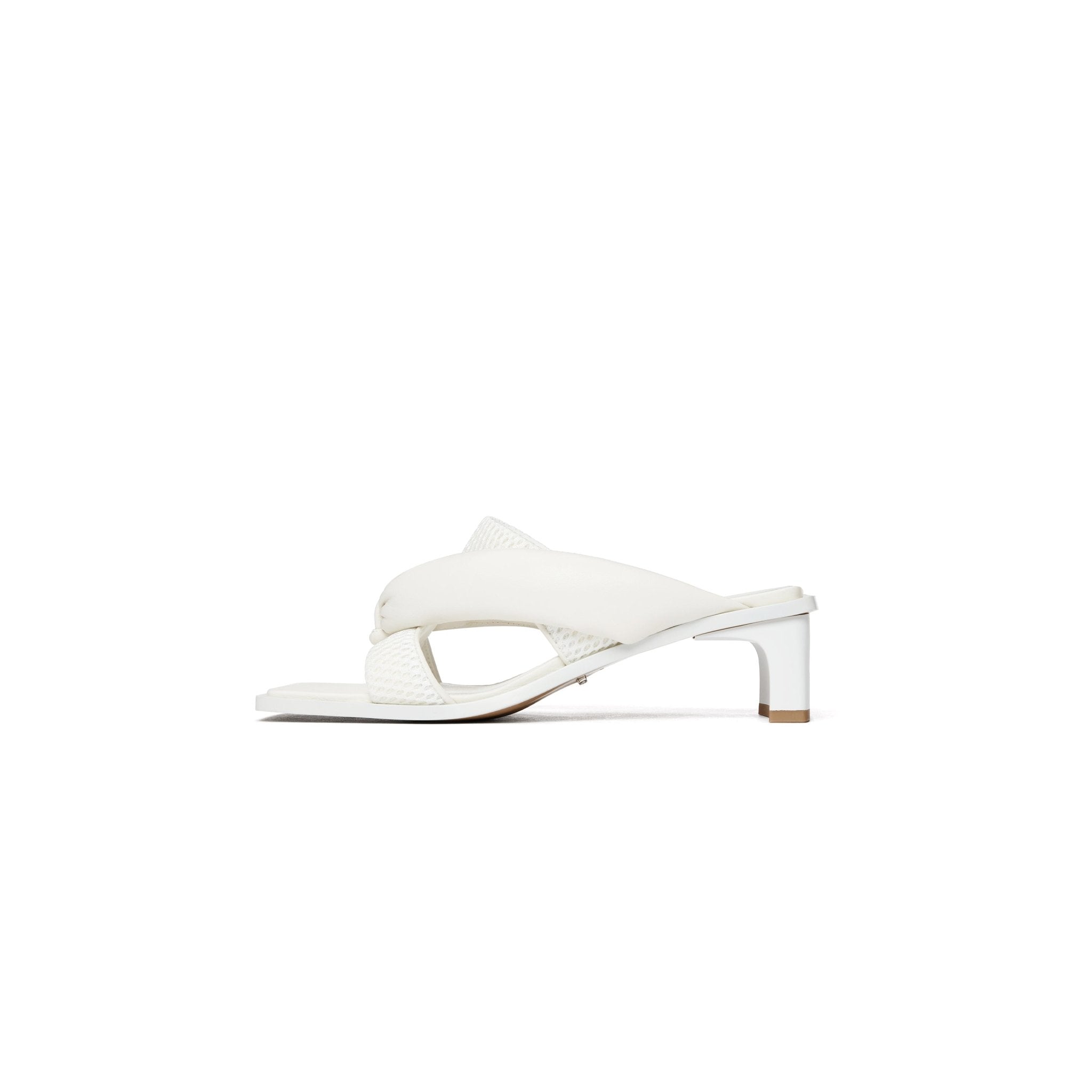 LOST IN ECHO Bread-Filled High-Heeled Flip Flops White | MADA IN CHINA