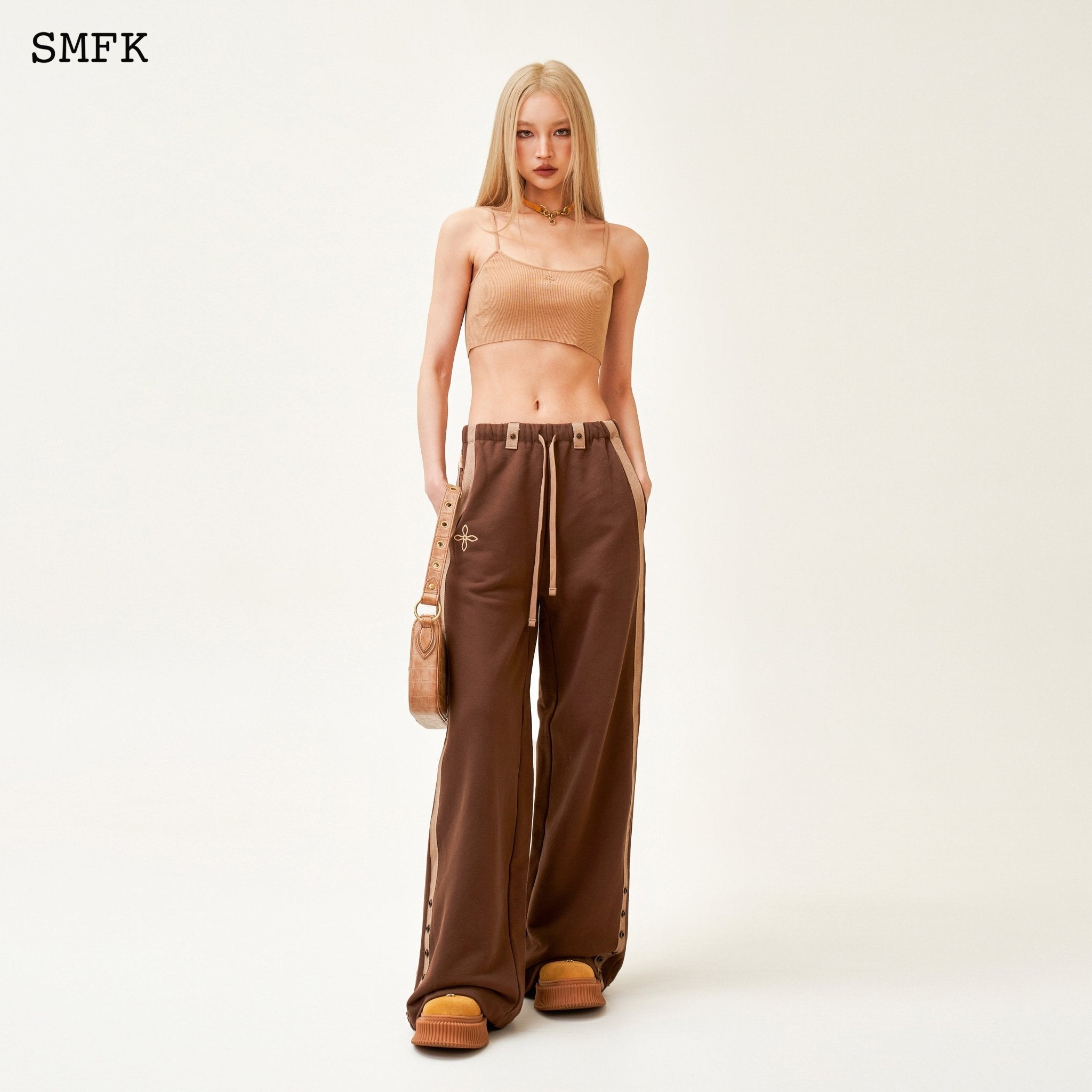 SMFK Compass Adventure Wide-Leg Sweatpants Brown | MADA IN CHINA