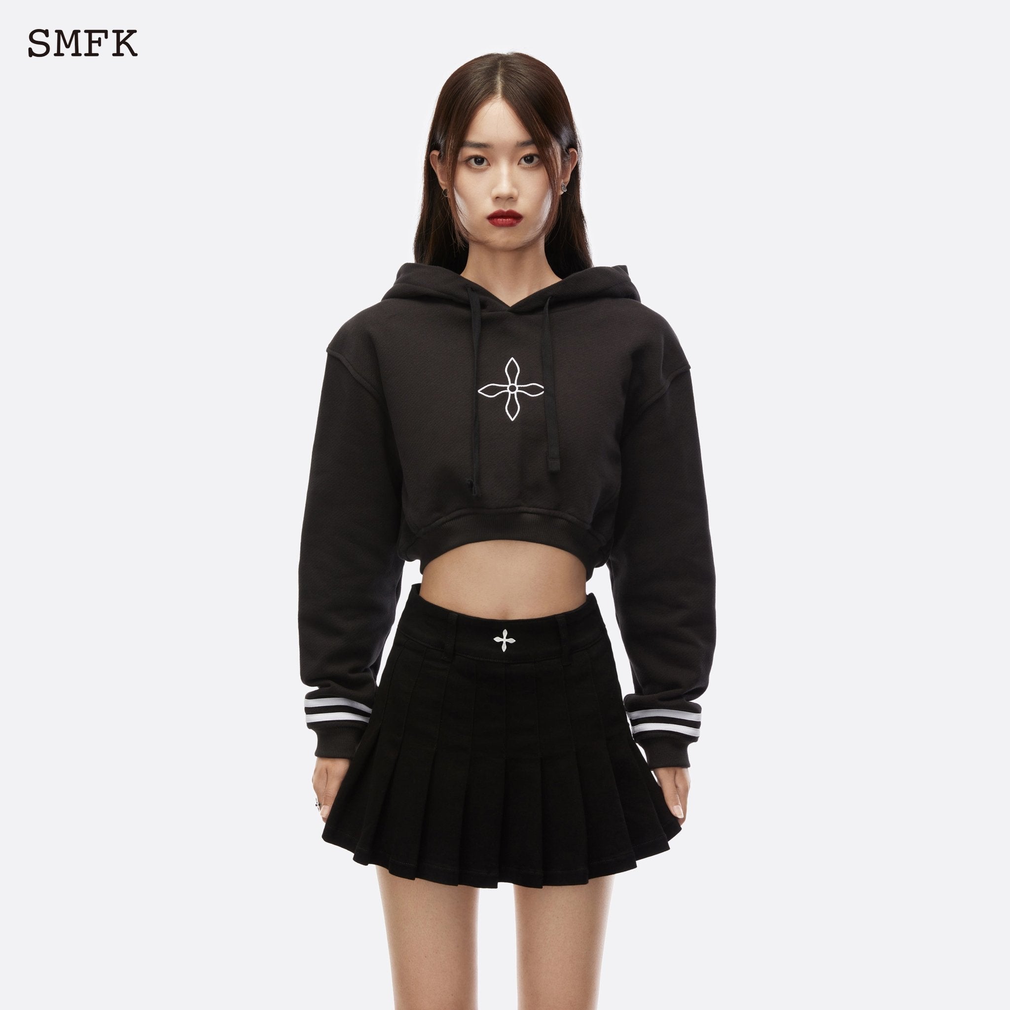 SMFK Compass Black Night Flower Short Body Jogging Hoodie Midnight Black | MADA IN CHINA