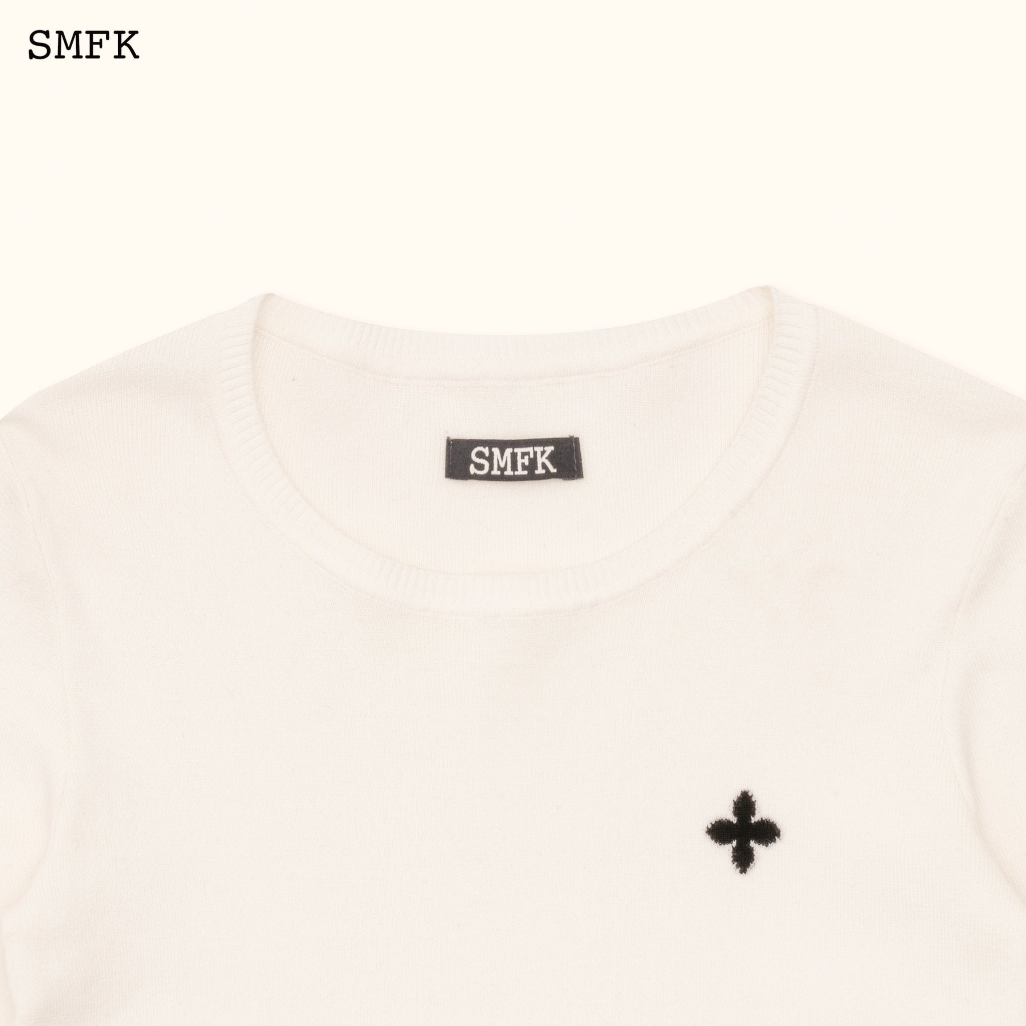 SMFK Compass Cross Classic Riding Knitted Top In White | MADA IN CHINA