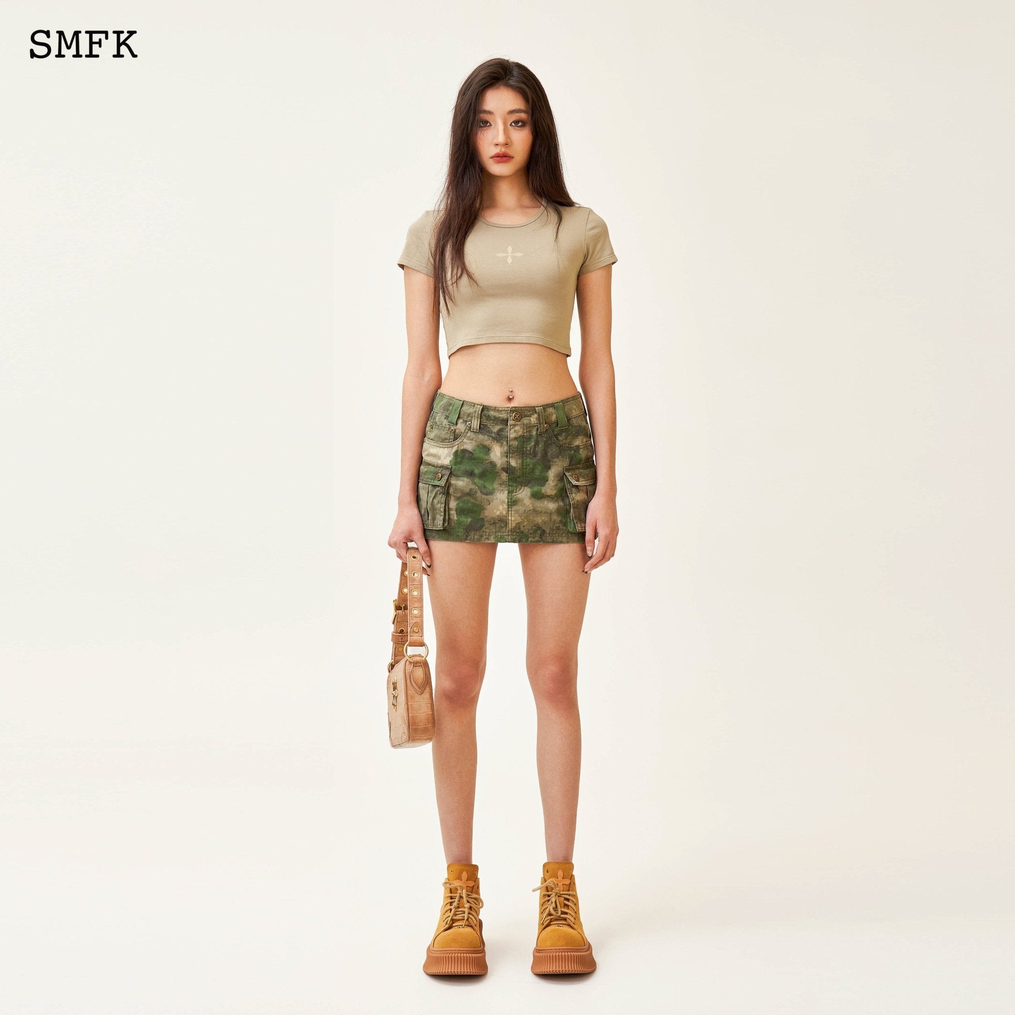 SMFK Compass Cross Classic Sporty Tights Tee In Khaki | MADA IN CHINA