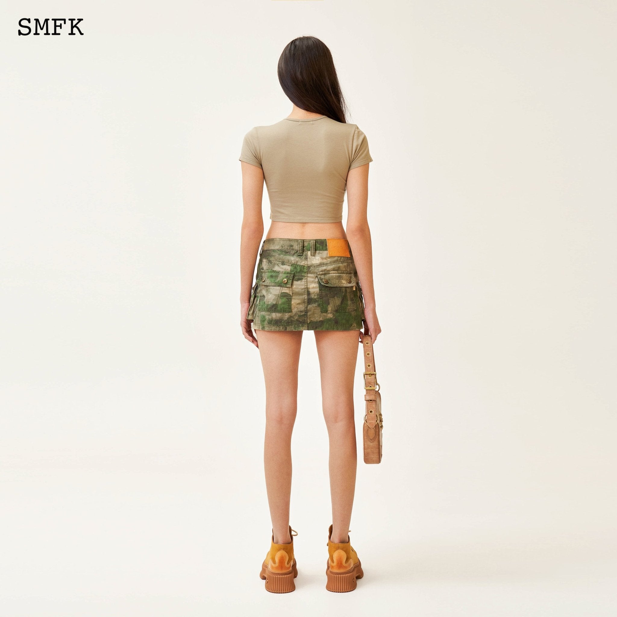 SMFK Compass Cross Classic Sporty Tights Tee In Khaki | MADA IN CHINA