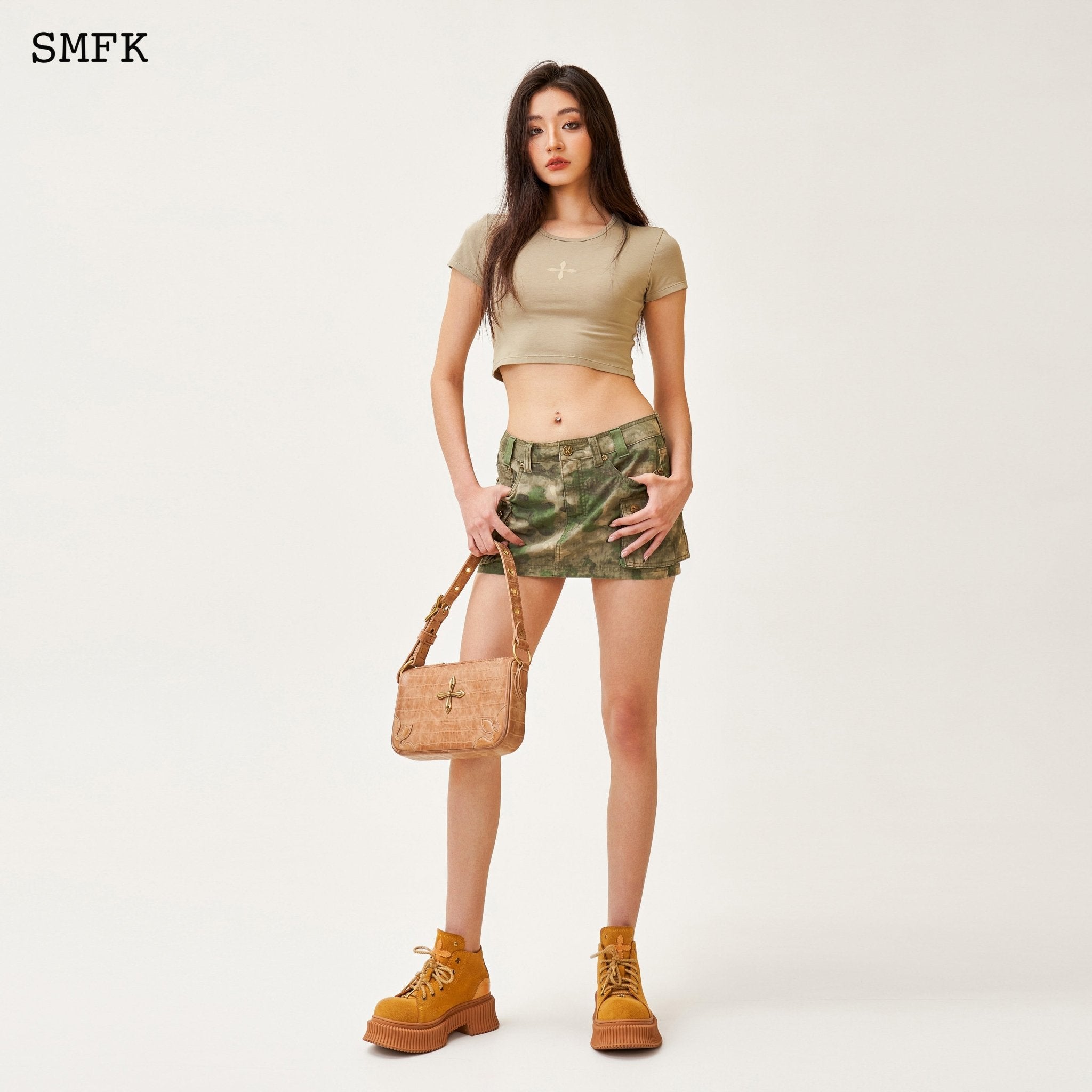 SMFK Compass Cross Classic Sporty Tights Tee In Khaki | MADA IN CHINA