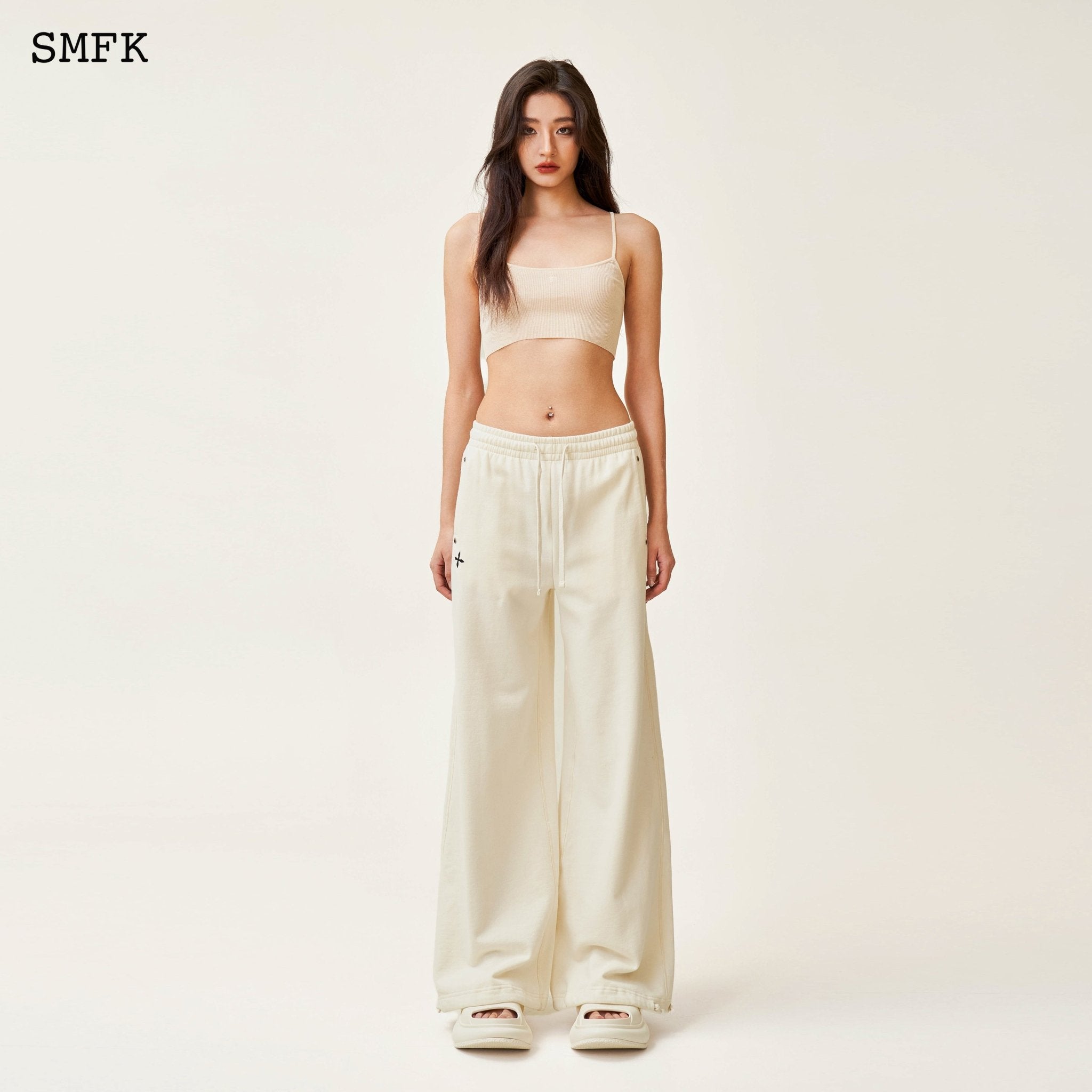 SMFK Compass Cross Classic Wide-Leg Sweatpants White | MADA IN CHINA