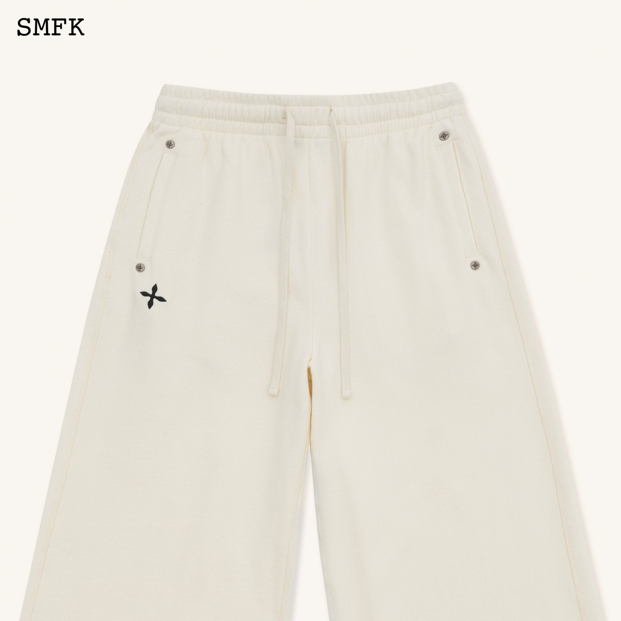 SMFK Compass Cross Classic Wide-Leg Sweatpants White | MADA IN CHINA