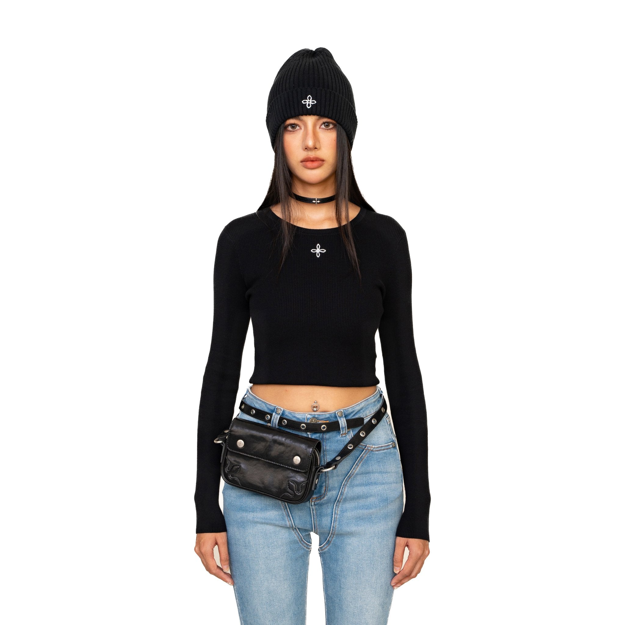 SMFK Compass Cross Rib Knitted Top In Black | MADA IN CHINA