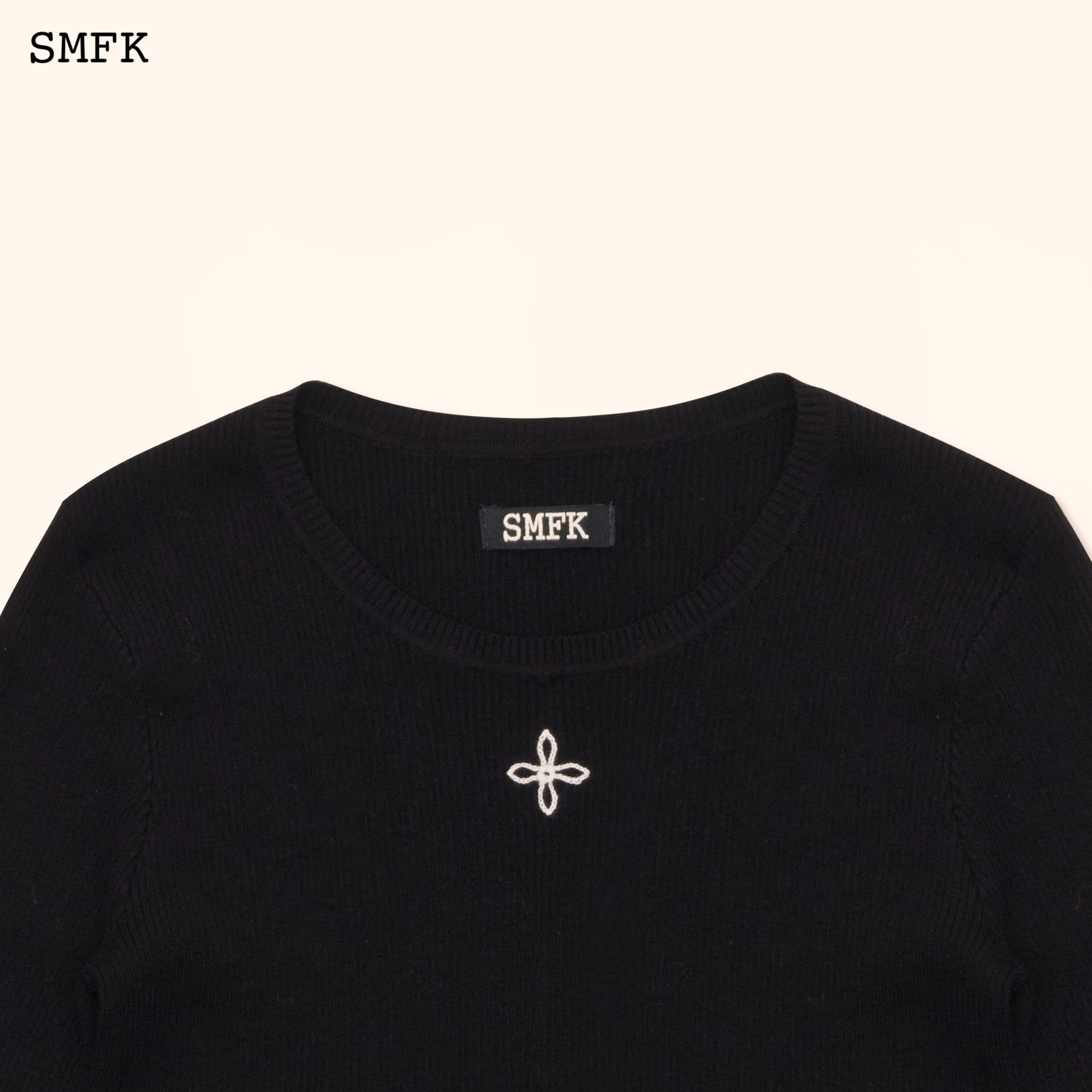 SMFK Compass Cross Rib Knitted Top In Black | MADA IN CHINA