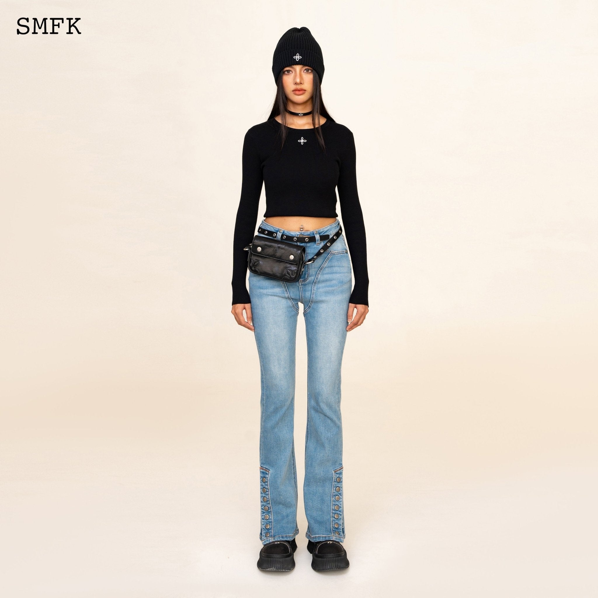 SMFK Compass Cross Rib Knitted Top In Black | MADA IN CHINA