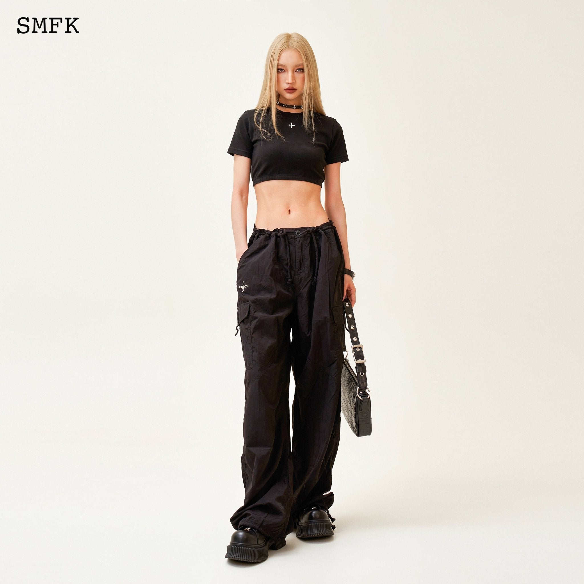 SMFK Compass Hug Short Tee In Black | MADA IN CHINA