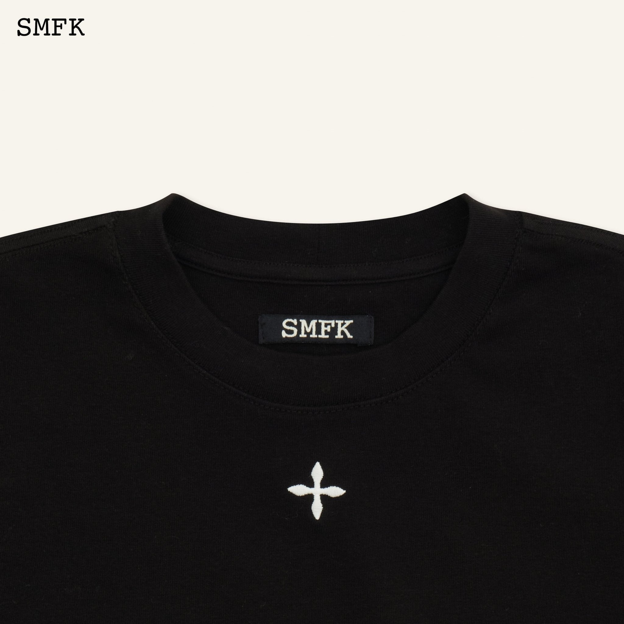 SMFK Compass Hug Short Tee In Black | MADA IN CHINA