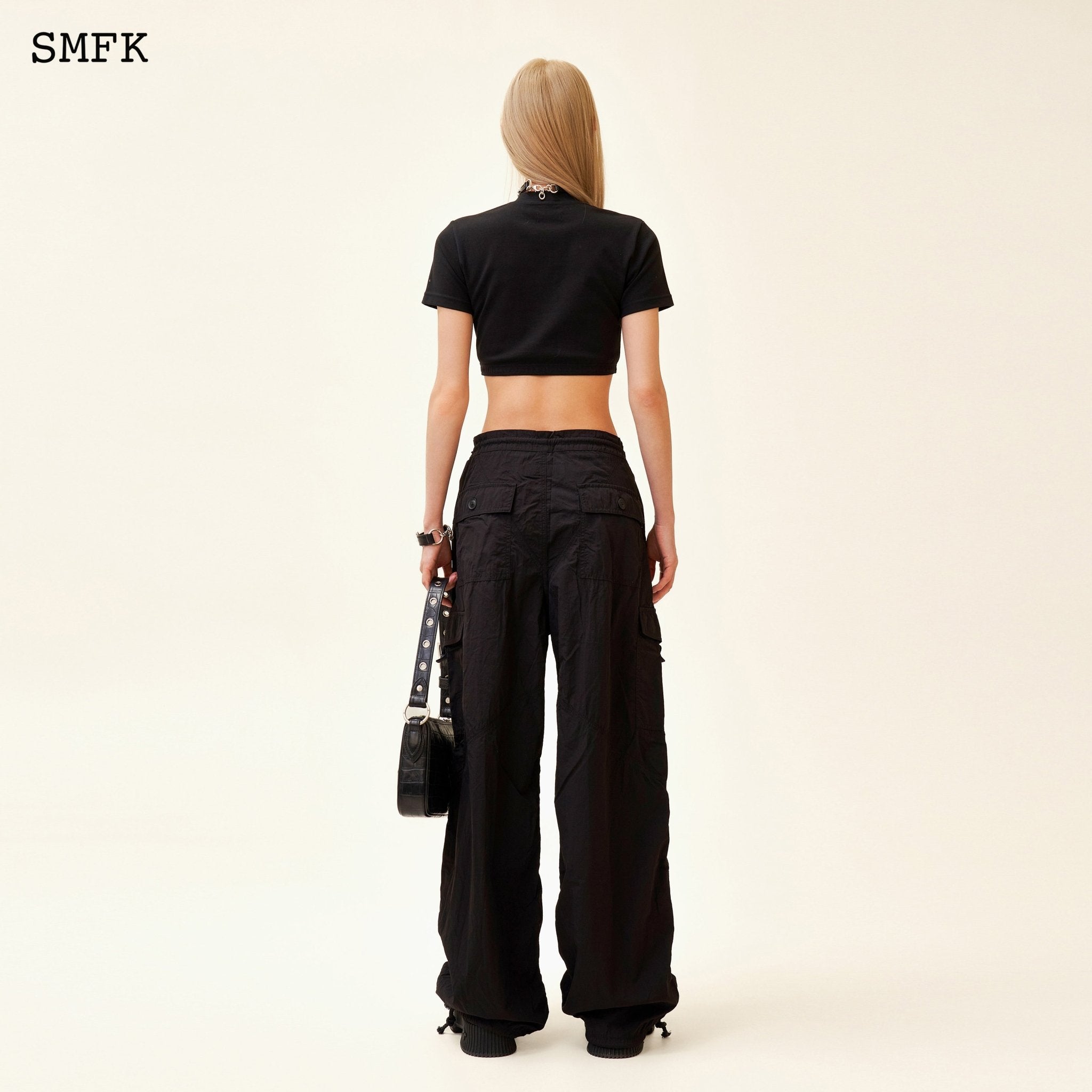 SMFK Compass Hug Short Tee In Black | MADA IN CHINA