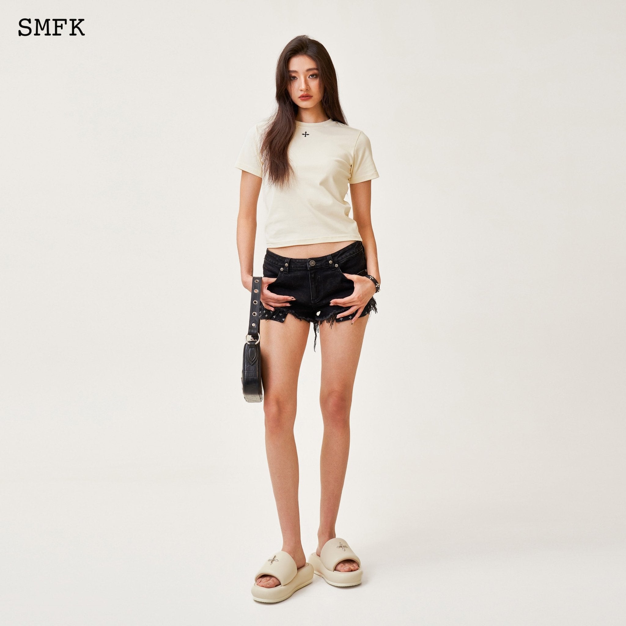 SMFK Compass Hug Slim-Fit Tee In White | MADA IN CHINA