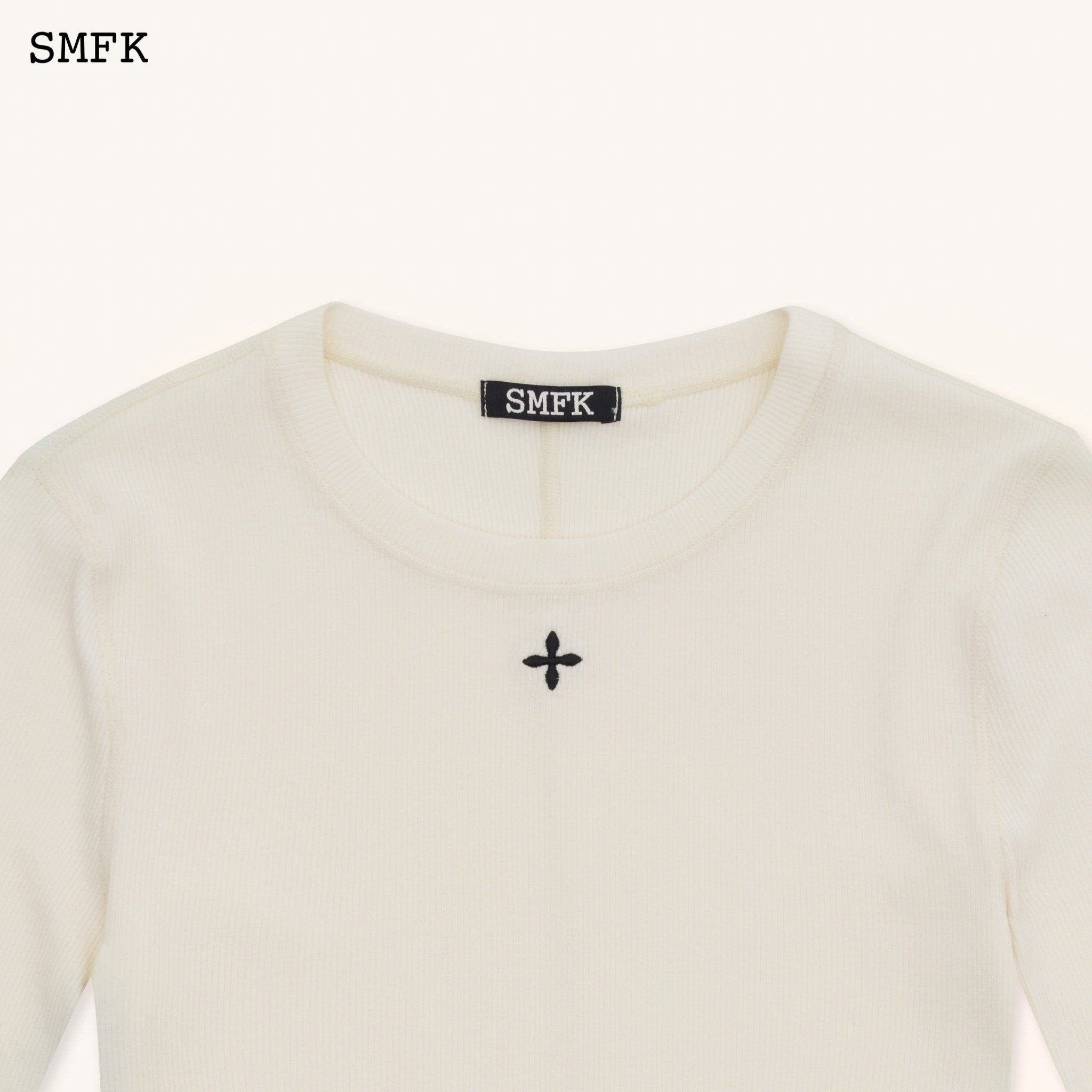 SMFK Compass Rush Slim Fit Sports Top In White | MADA IN CHINA