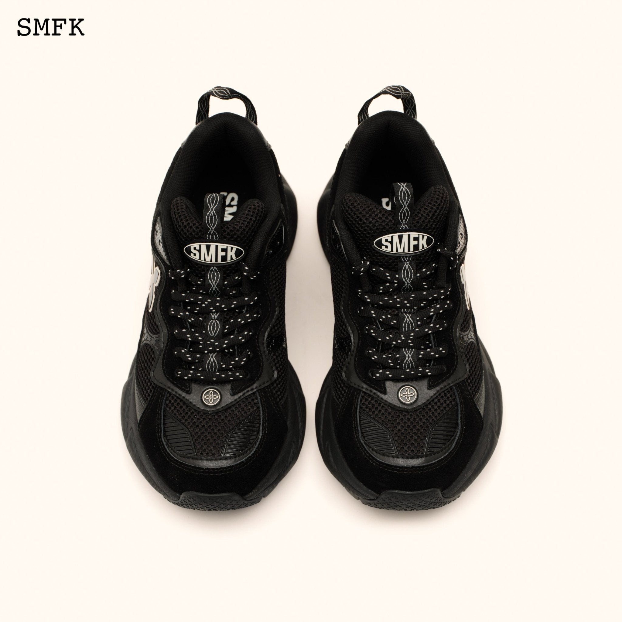 SMFK Compass Wave Retro Jogging Shoes In Black | MADA IN CHINA