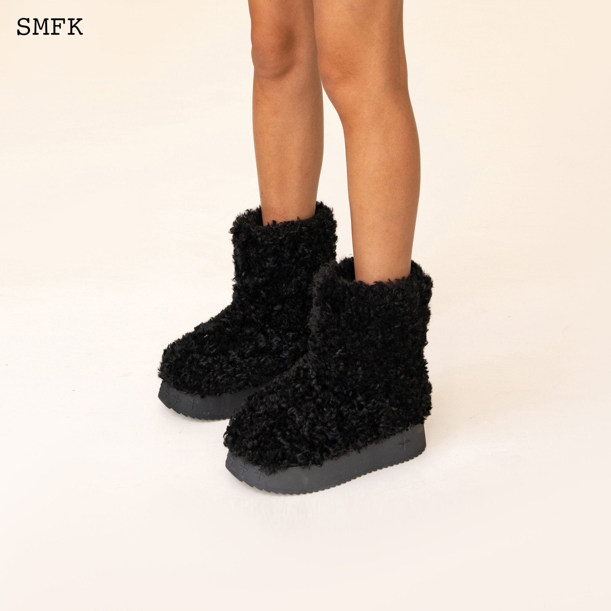 SMFK Compass Woolly Black Fluffy Boots | MADA IN CHINA