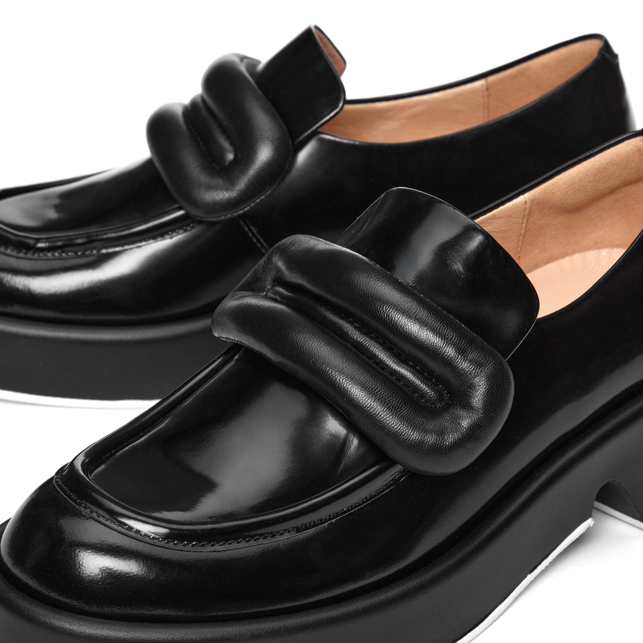 LOST IN ECHO Down Padded Uppers Non-Edged Loafers Black | MADA IN CHINA