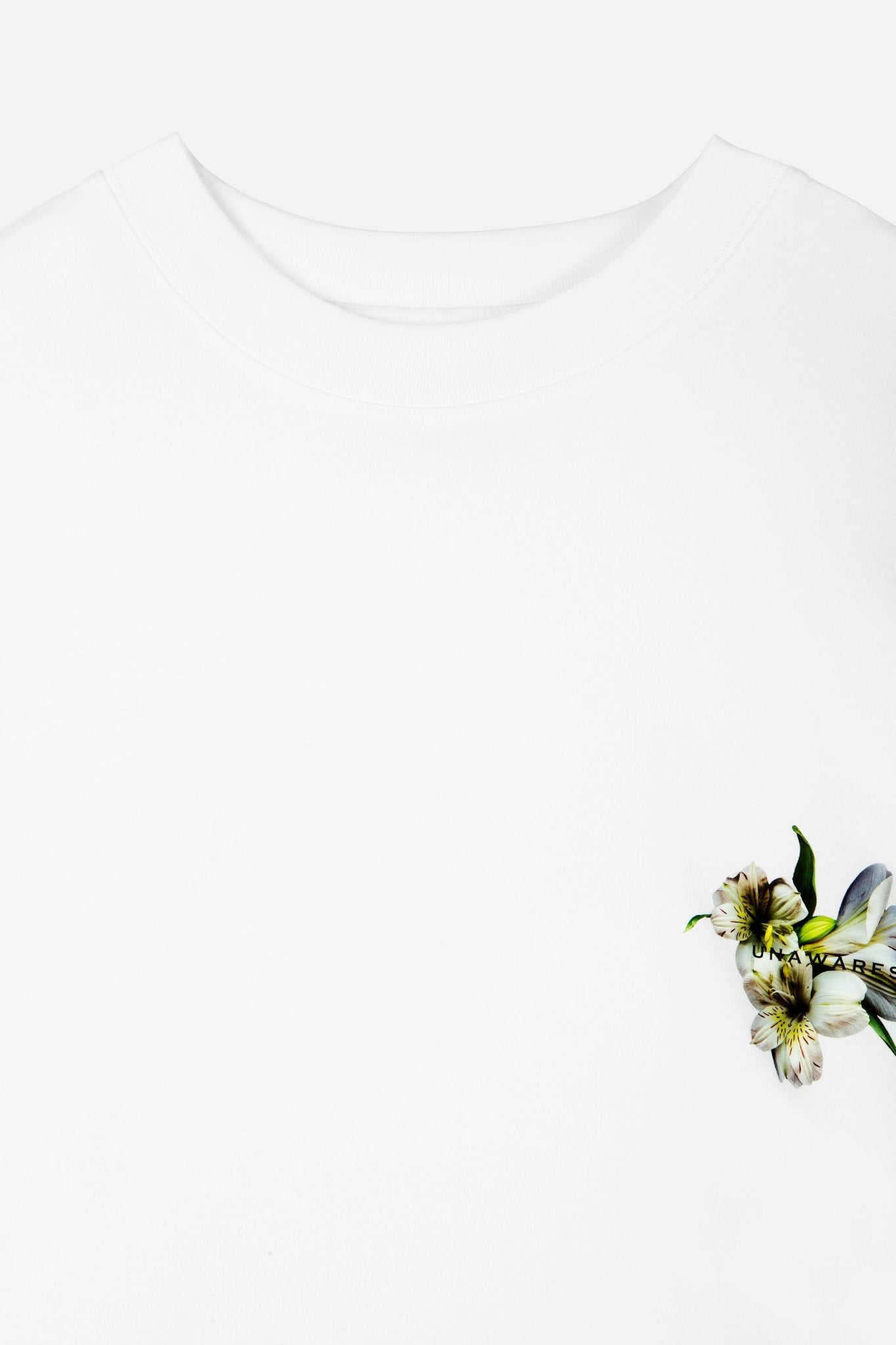 UNAWARES Floral Pattern Loose Fit T-shirt White | MADA IN CHINA