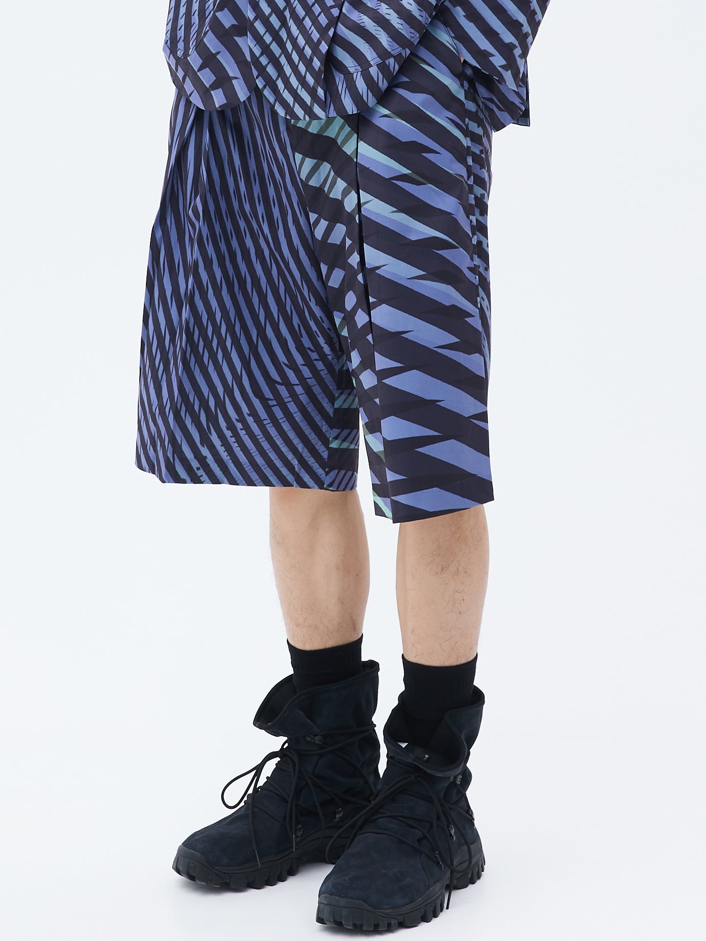 ROARINGWILD Full-Printed Shorts | MADA IN CHINA