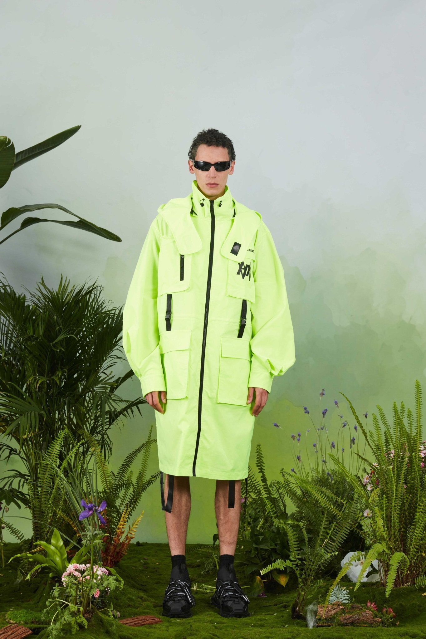 VANN VALRENCÉ Green Long Trench Coat | MADA IN CHINA