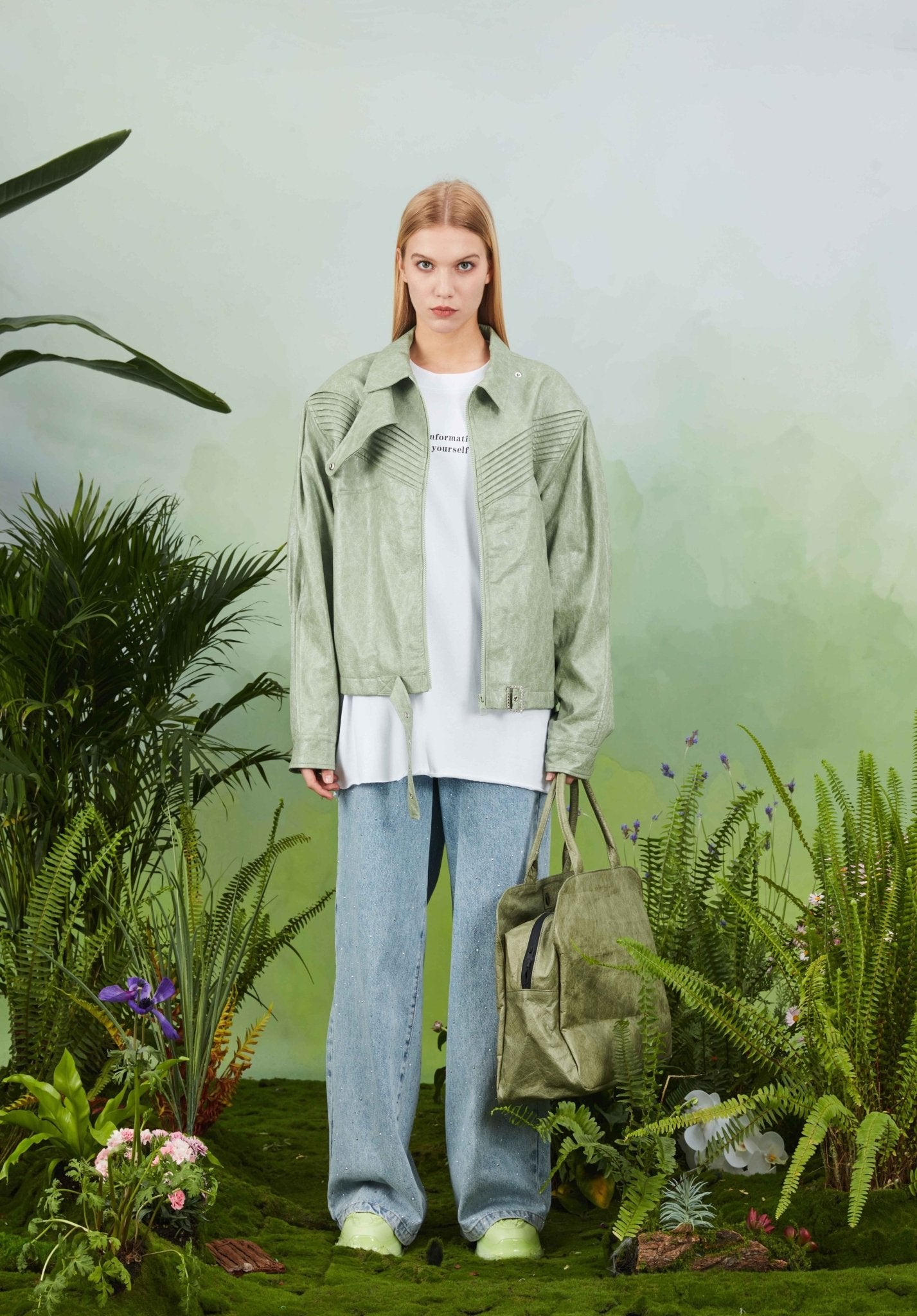 VANN VALRENCÉ Green Short Leather Jacket | MADA IN CHINA