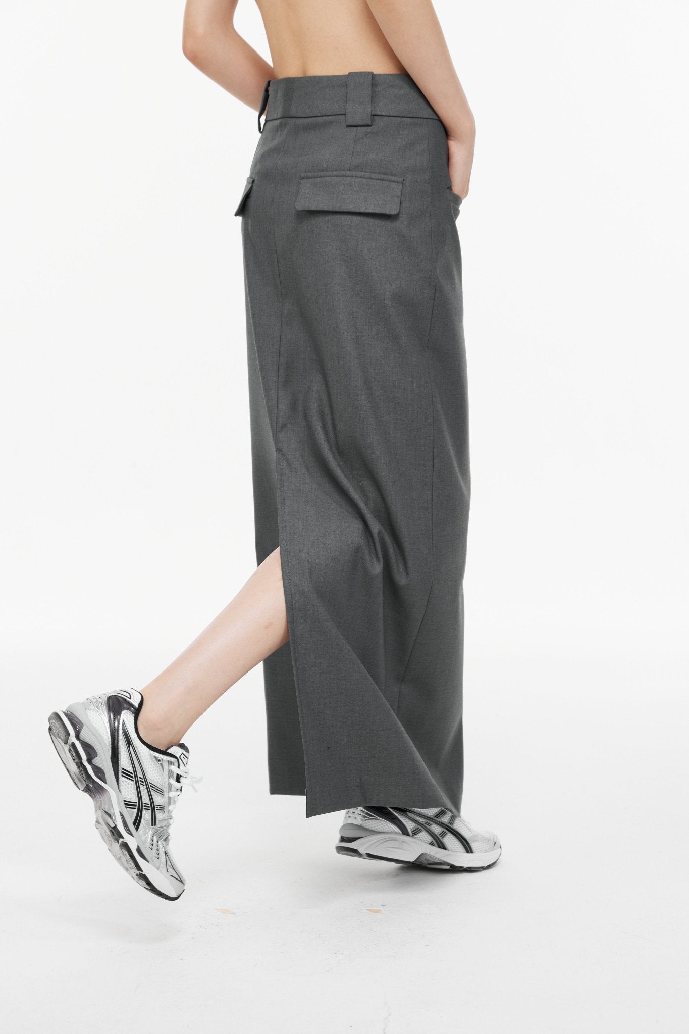 UNAWARES Grey Custom Metal Clip Side-Slit Mid-Length Skirt | MADA IN CHINA