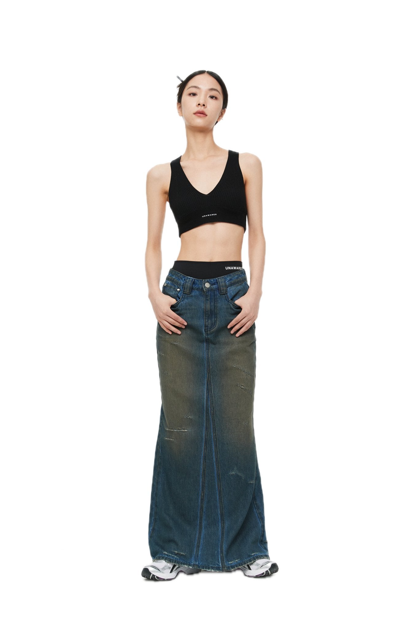 UNAWARES Grey Customized Logo Shank Button Rivet Triangle Inserts Mermaid Denim Skirt | MADA IN CHINA