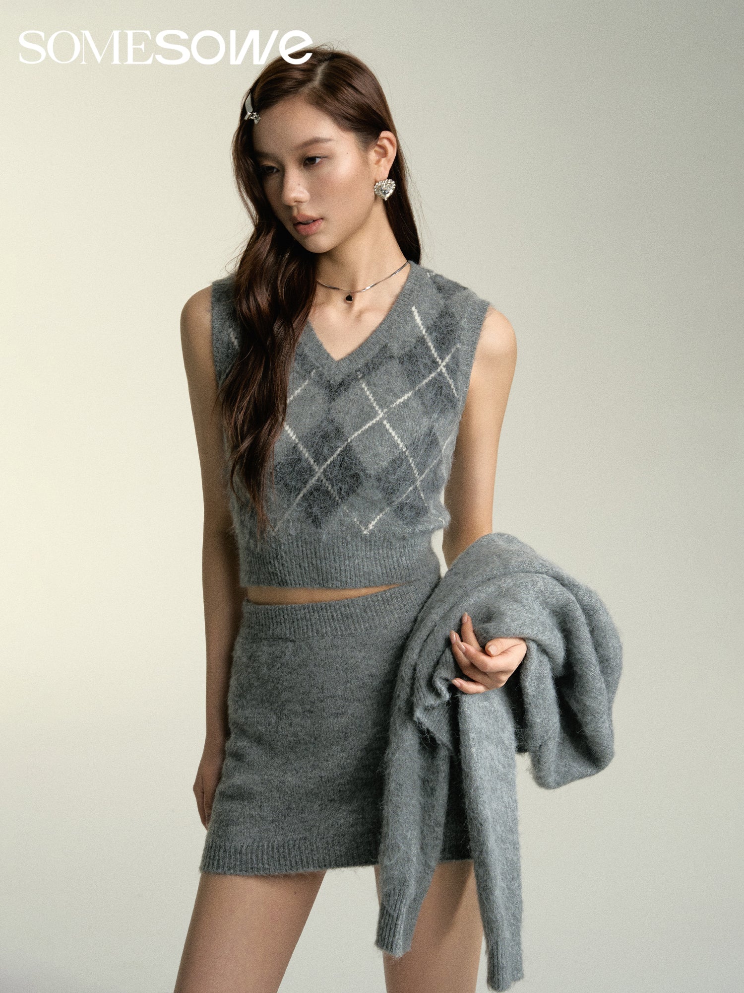 SOMESOWE Grey Diamond Pattern Short Vest | MADA IN CHINA