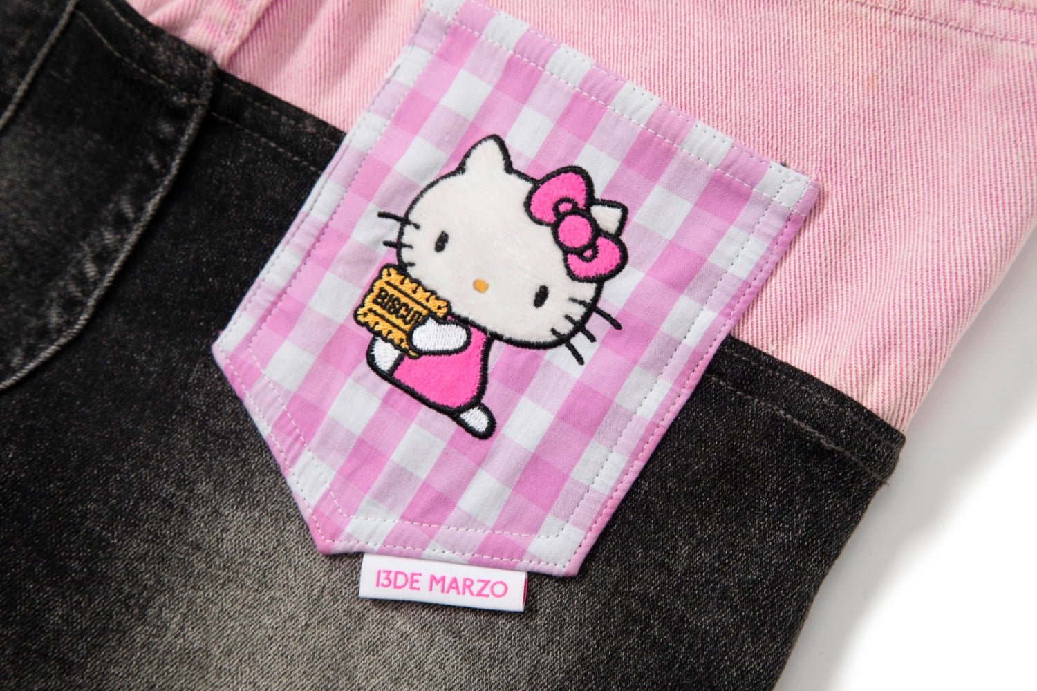 13DE MARZO Hello Kitty Patchwork Jeans | MADA IN CHINA