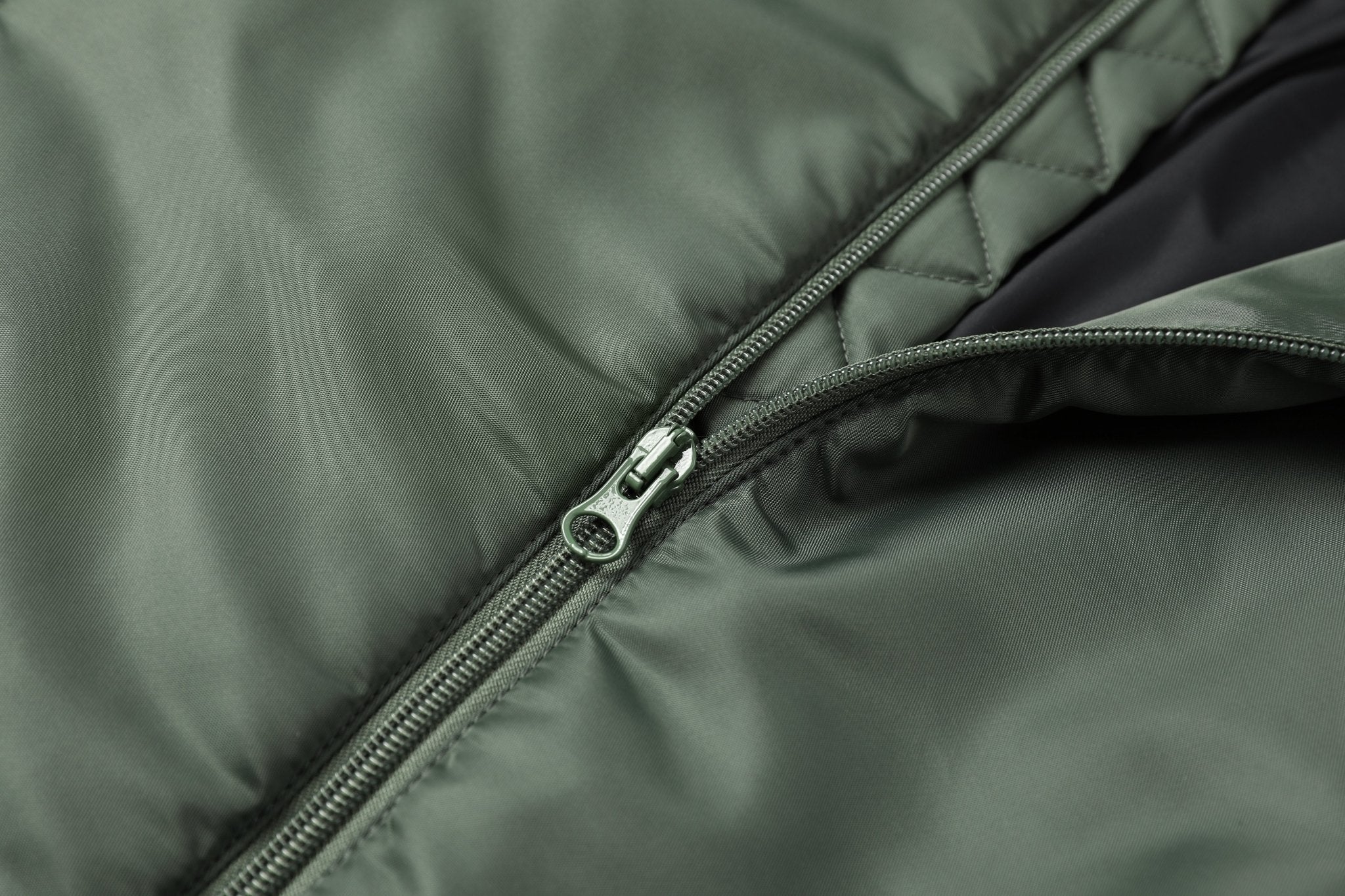 KUSIKOHC Helmet Detail Hooded Bomber | MADA IN CHINA