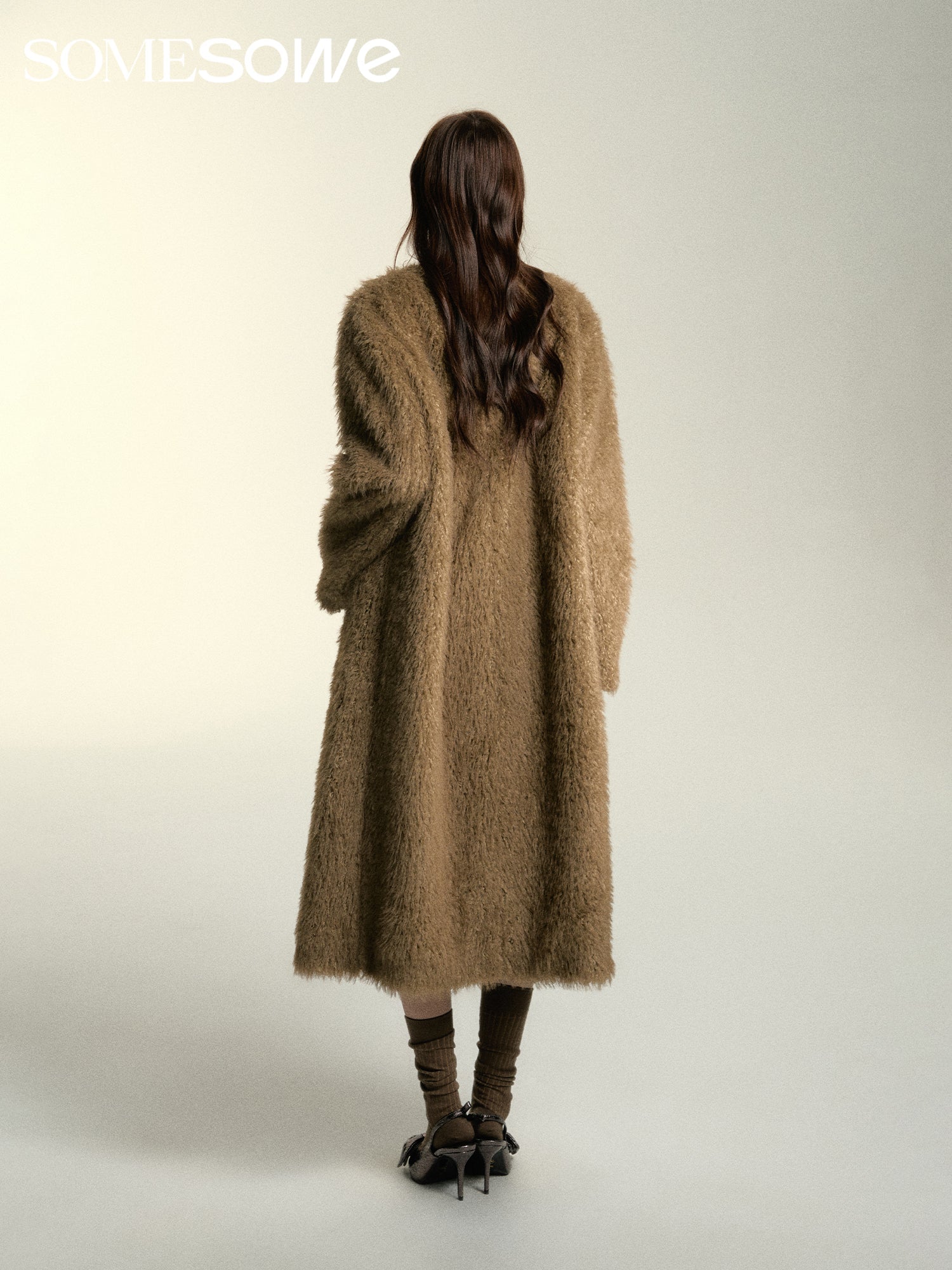 SOMESOWE Khaki Faux Fur Long Coat | MADA IN CHINA