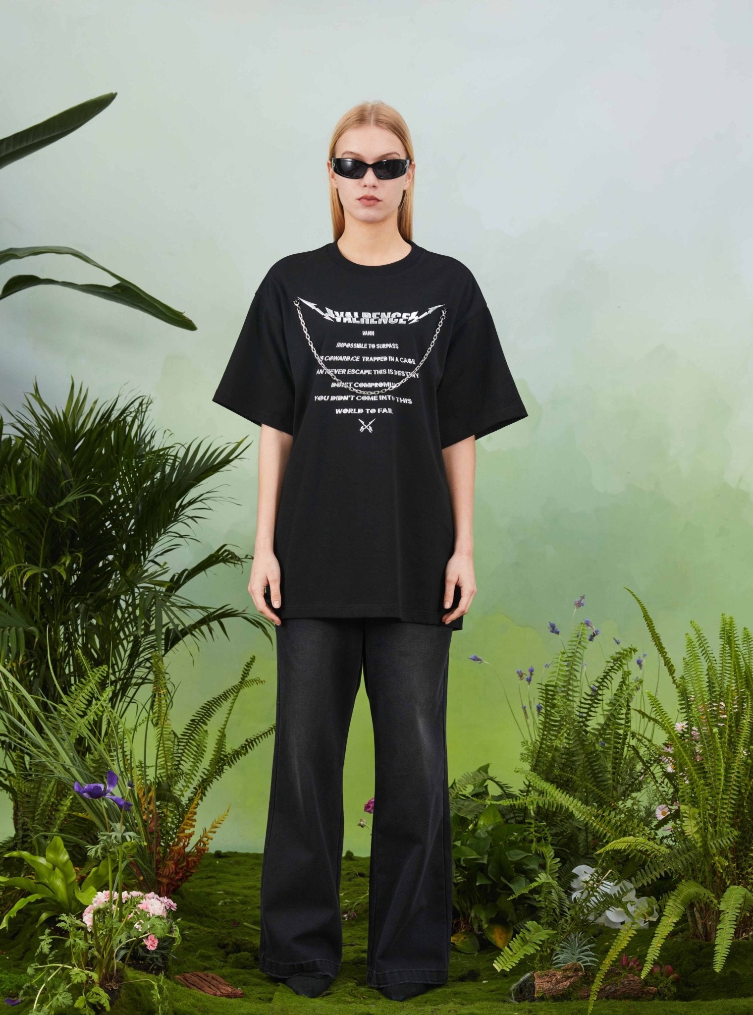 VANN VALRENCÉ Metal Chain Short Sleeve T-shirt | MADA IN CHINA