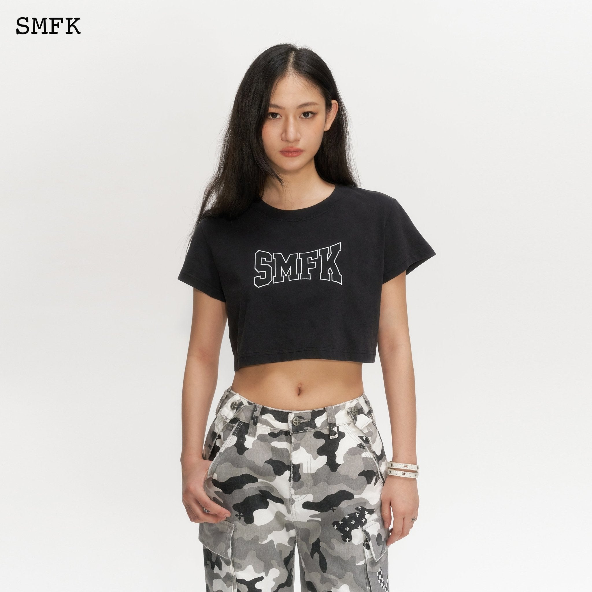 SMFK Model Black Short T-shirt | MADA IN CHINA