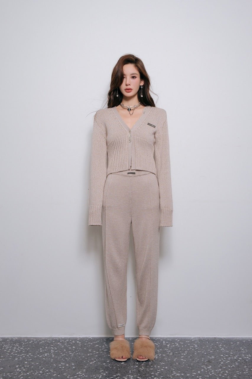 DIANA VEVINA Oatmeal Knit Pocket Trousers | MADA IN CHINA