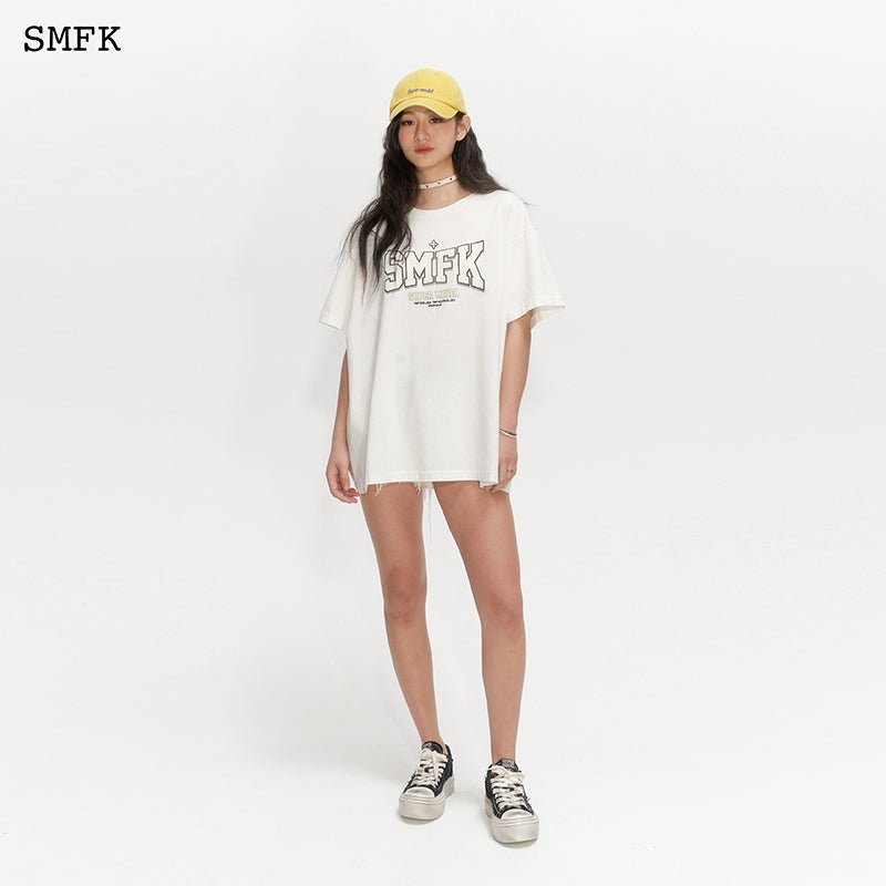 SMFK Oversized Model White T-shirt | MADA IN CHINA