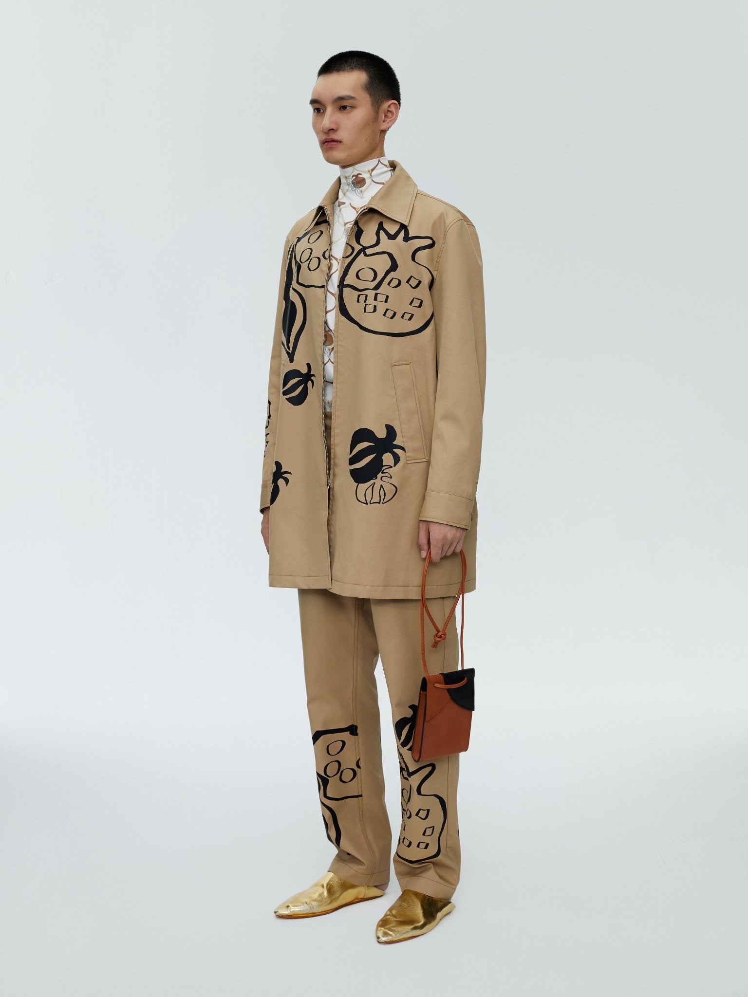 GARC抬ON BY GC抬OGCN Painted Pomegranate Khaki Trench Coat | MADA IN CHINA