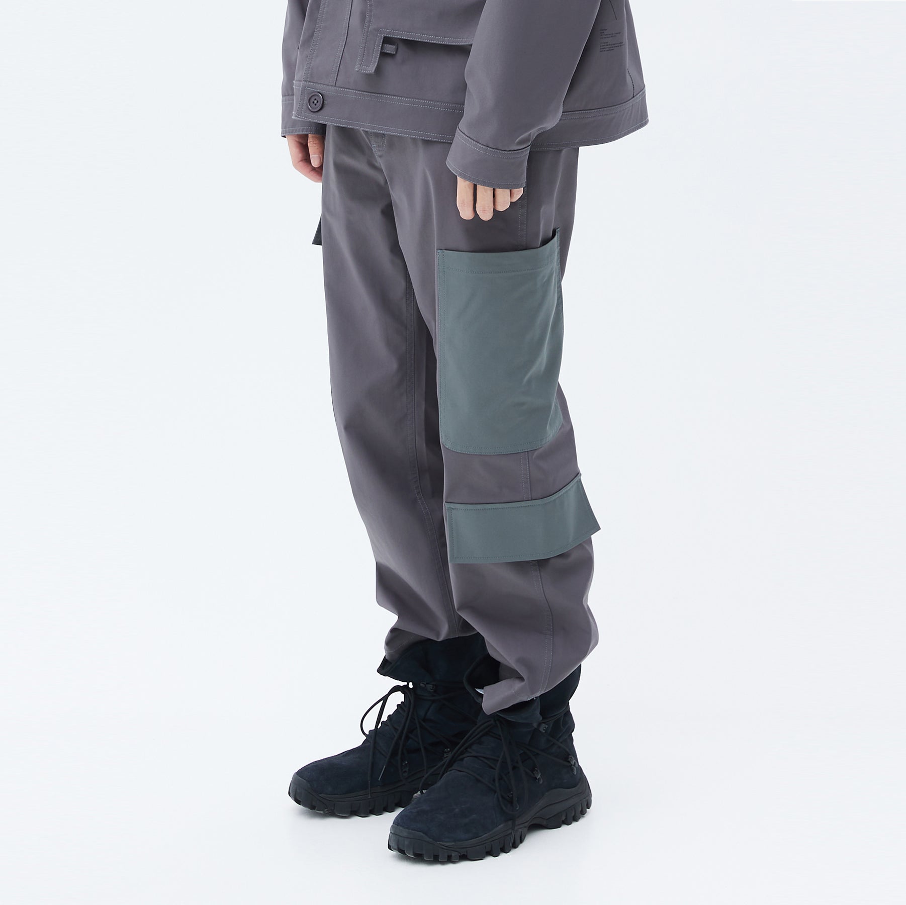 ROARINGWILD Patchwork Cargo Pants | MADA IN CHINA