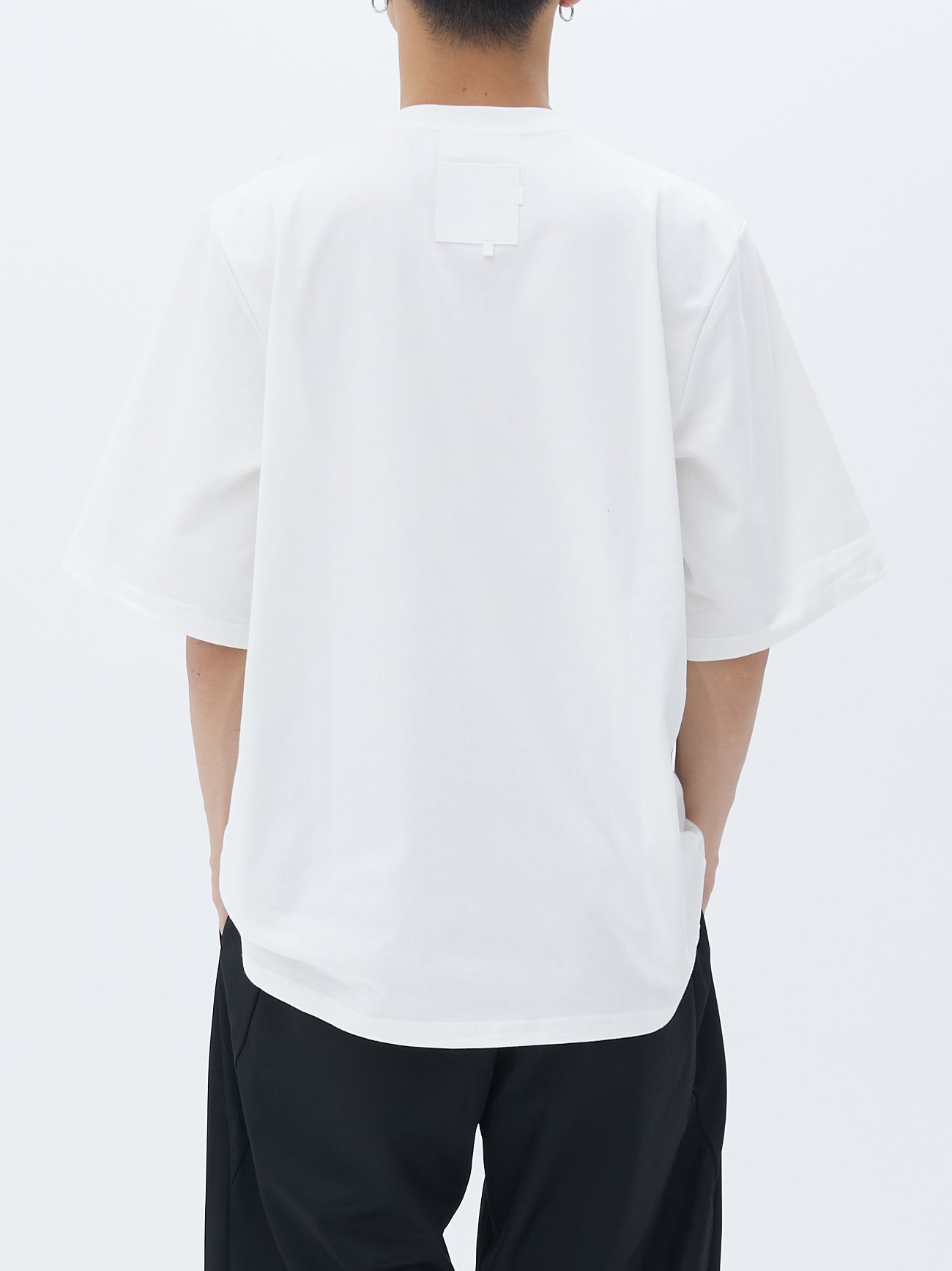 ROARINGWILD Pleated T-Shirt | MADA IN CHINA