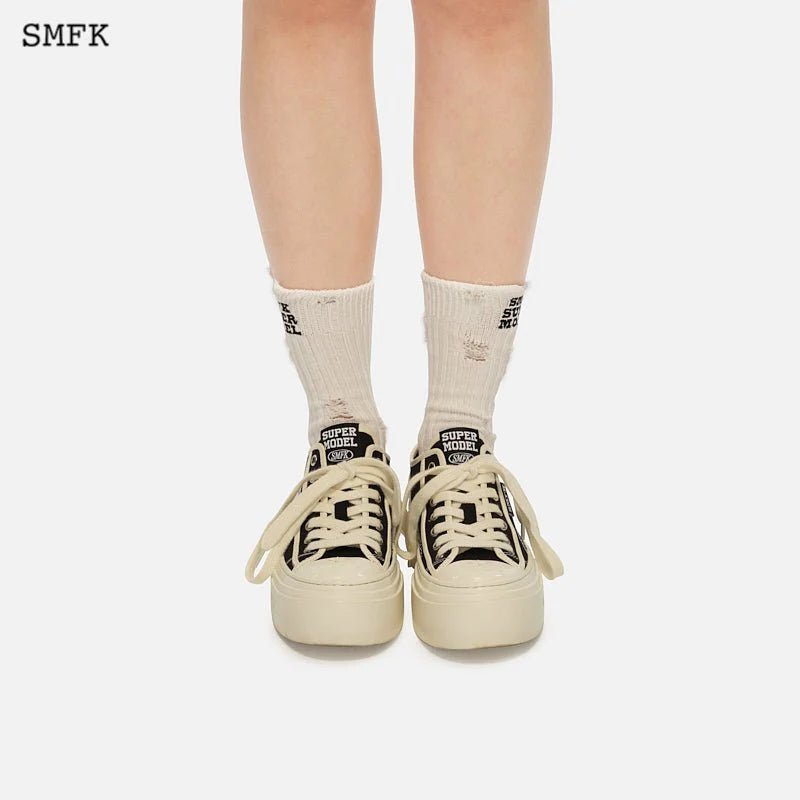 SMFK Retro College Low Top Board Shoes Black | MADA IN CHINA