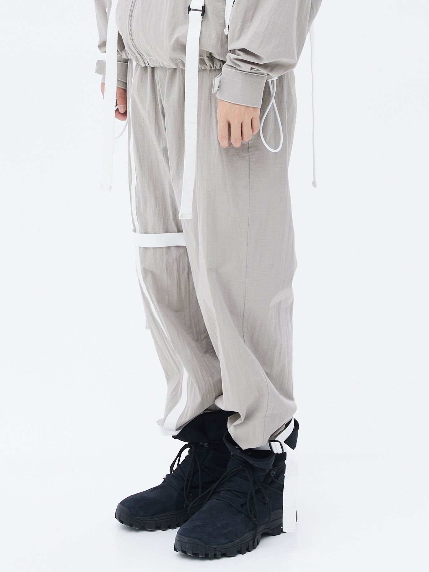 ROARINGWILD Ribbon Track Pants | MADA IN CHINA