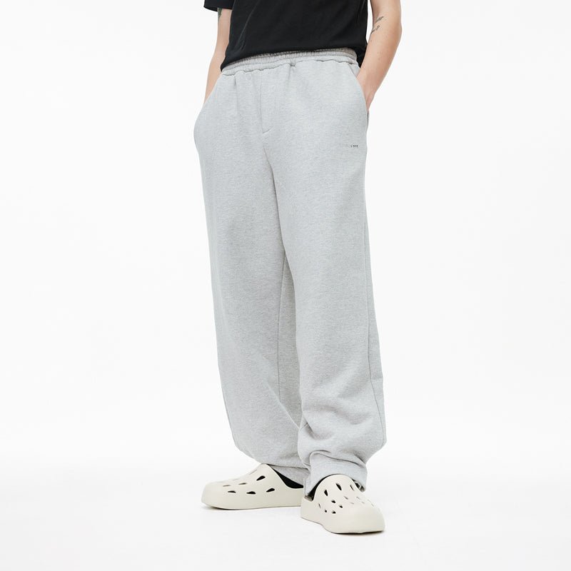 UNAWARES Velcro Adjustable Drop In Sweatpants | MADA IN CHINA