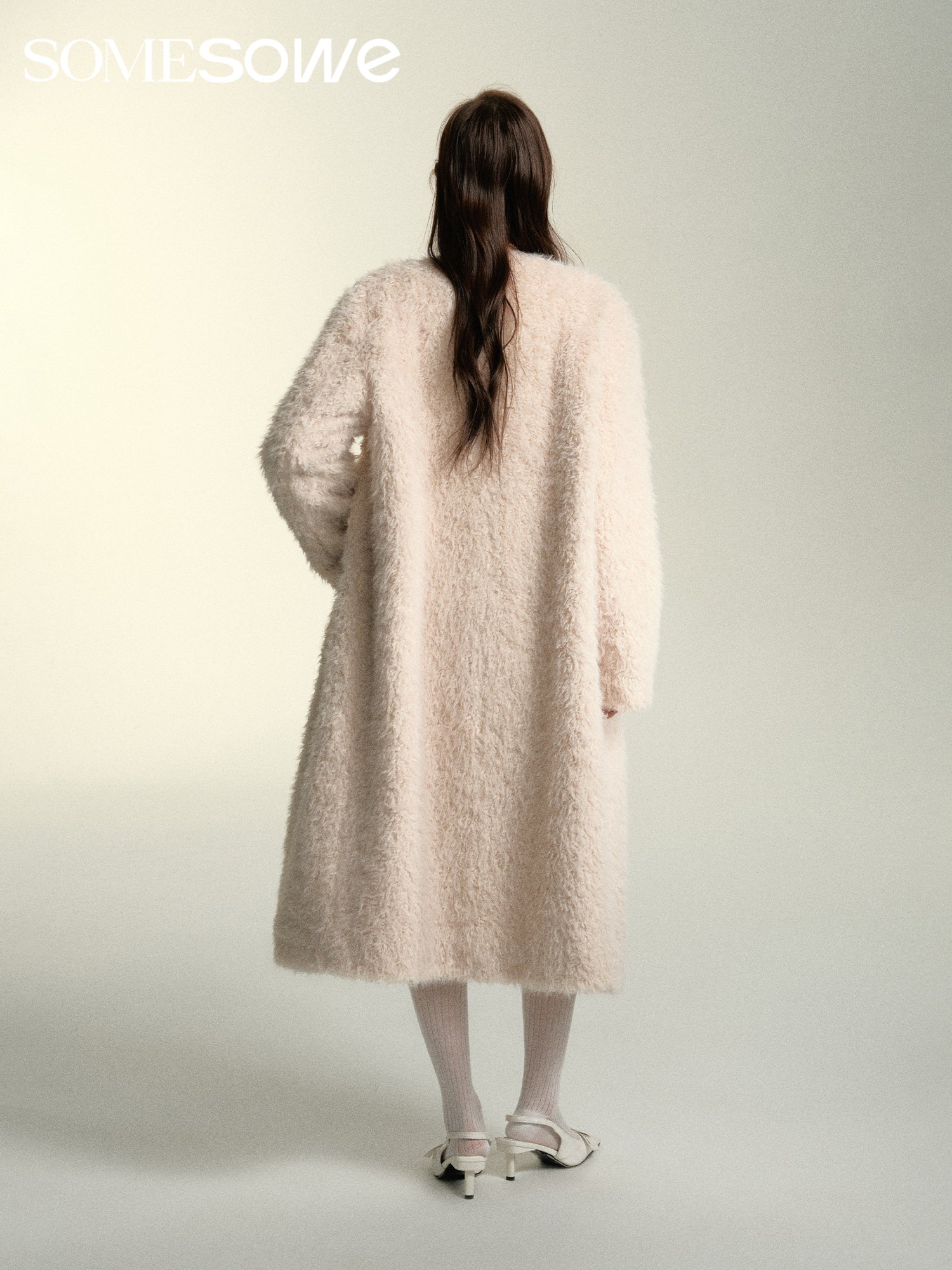 SOMESOWE White Faux Fur Long Coat | MADA IN CHINA