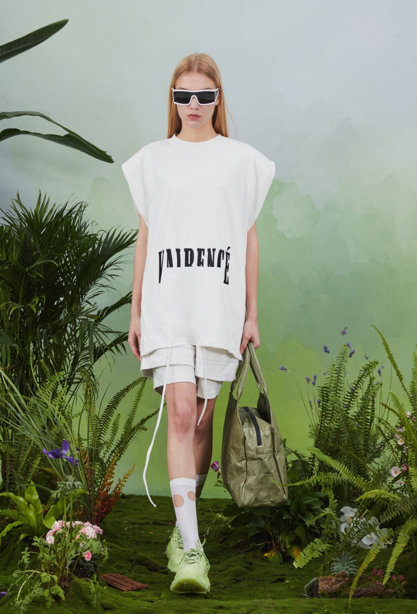 VANN VALRENCÉ White Sleeveless T-shirt With Shoulder Pads | MADA IN CHINA