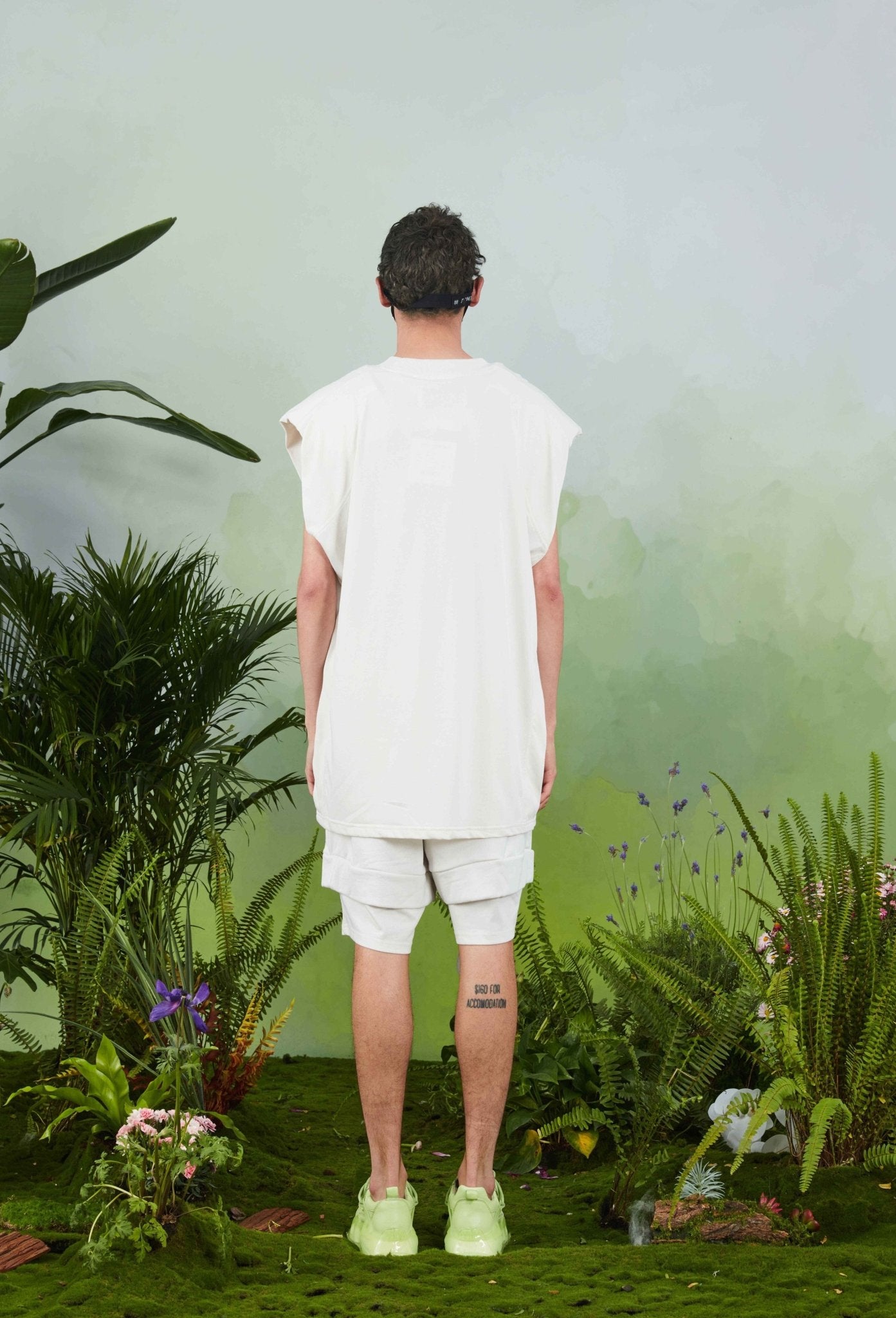 VANN VALRENCÉ White Sleeveless T-shirt With Shoulder Pads | MADA IN CHINA