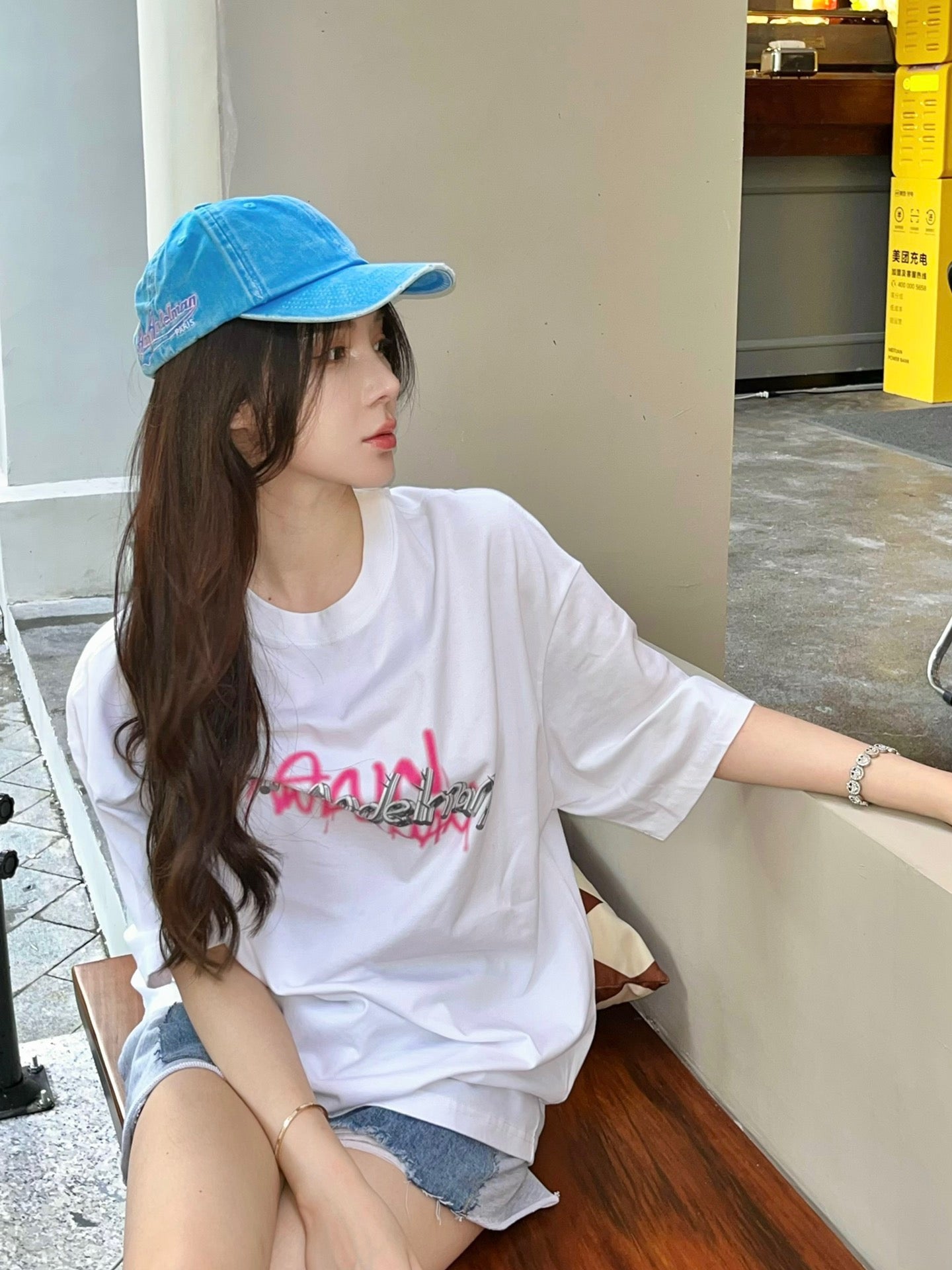 ANN ANDELMAN White Stainless Steel Graffiti Logo Tee | MADA IN CHINA